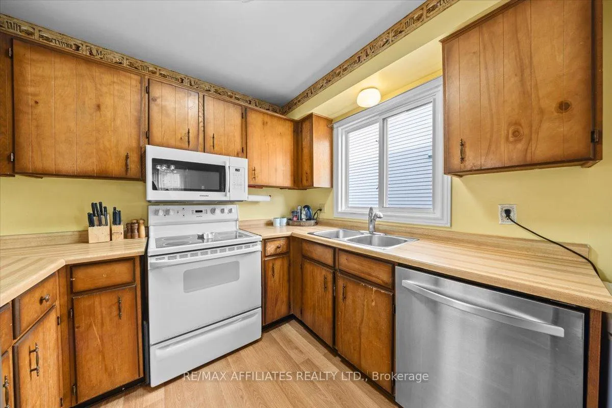 Photo 12 of 1093 St Lucia Place, Ottawa, Convent Glen North — HOMEH