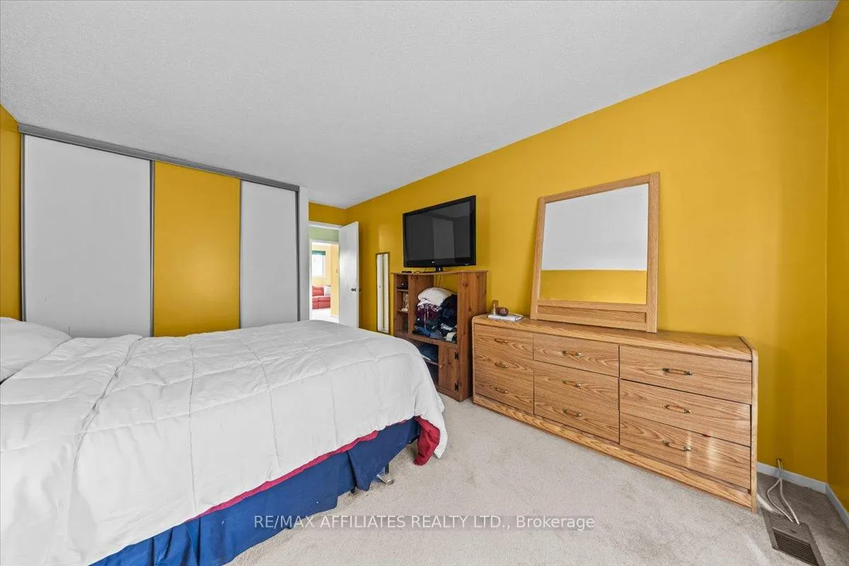 Photo 33 of 1093 St Lucia Place, Ottawa, Convent Glen North — HOMEH