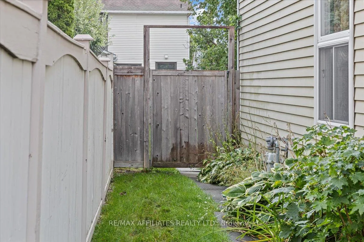 Photo 35 of 1093 St Lucia Place, Ottawa, Convent Glen North — HOMEH