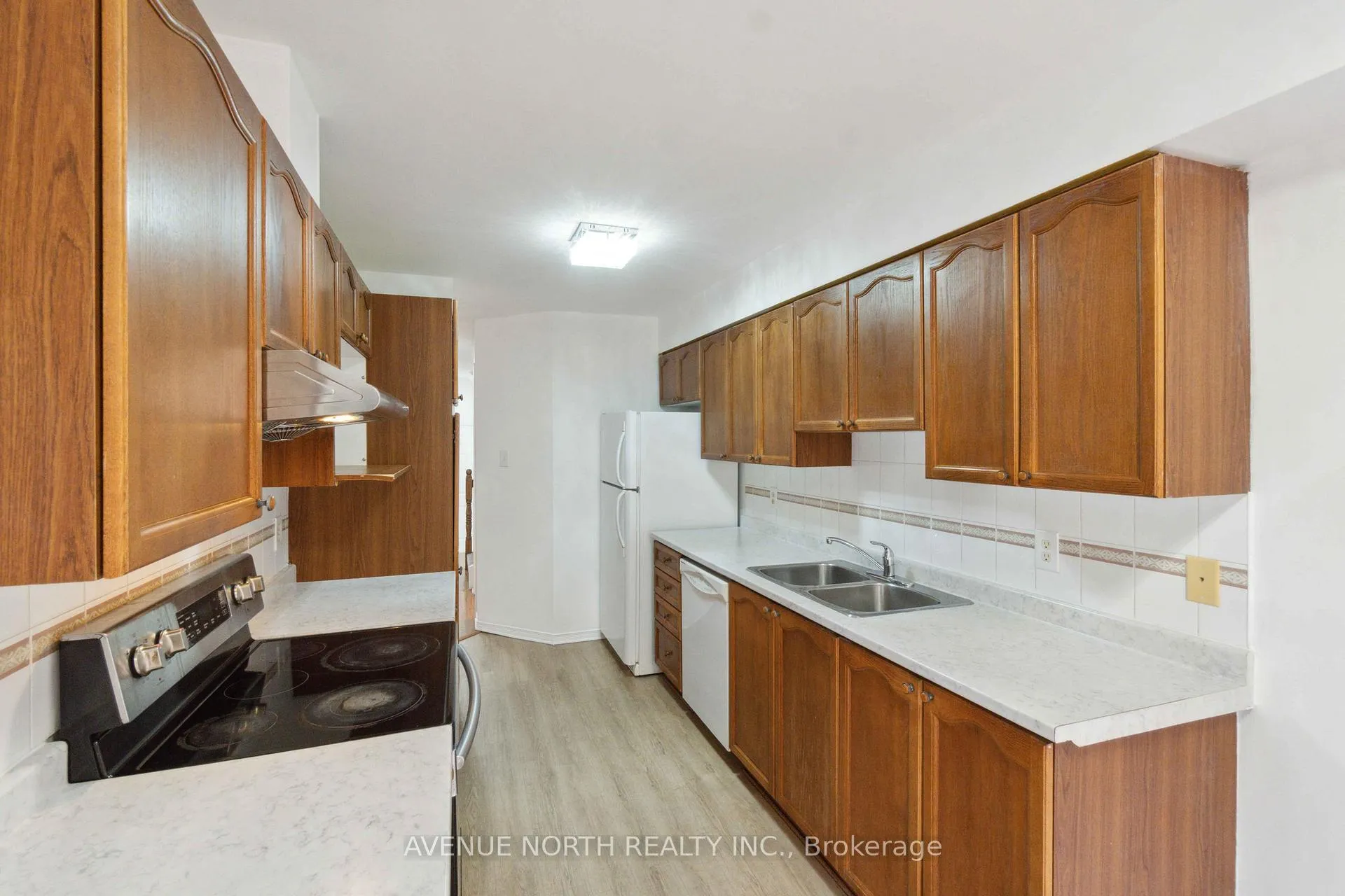 Photo 7 of 144 Carwood Circle, Ottawa, Carson Meadows — HOMEH