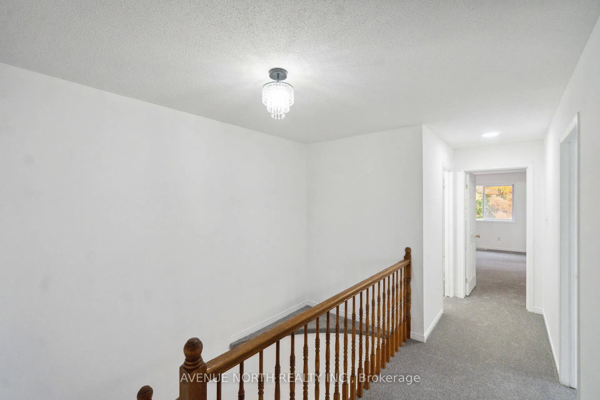 Photo 12 of 144 Carwood Circle, Ottawa, Carson Meadows — HOMEH