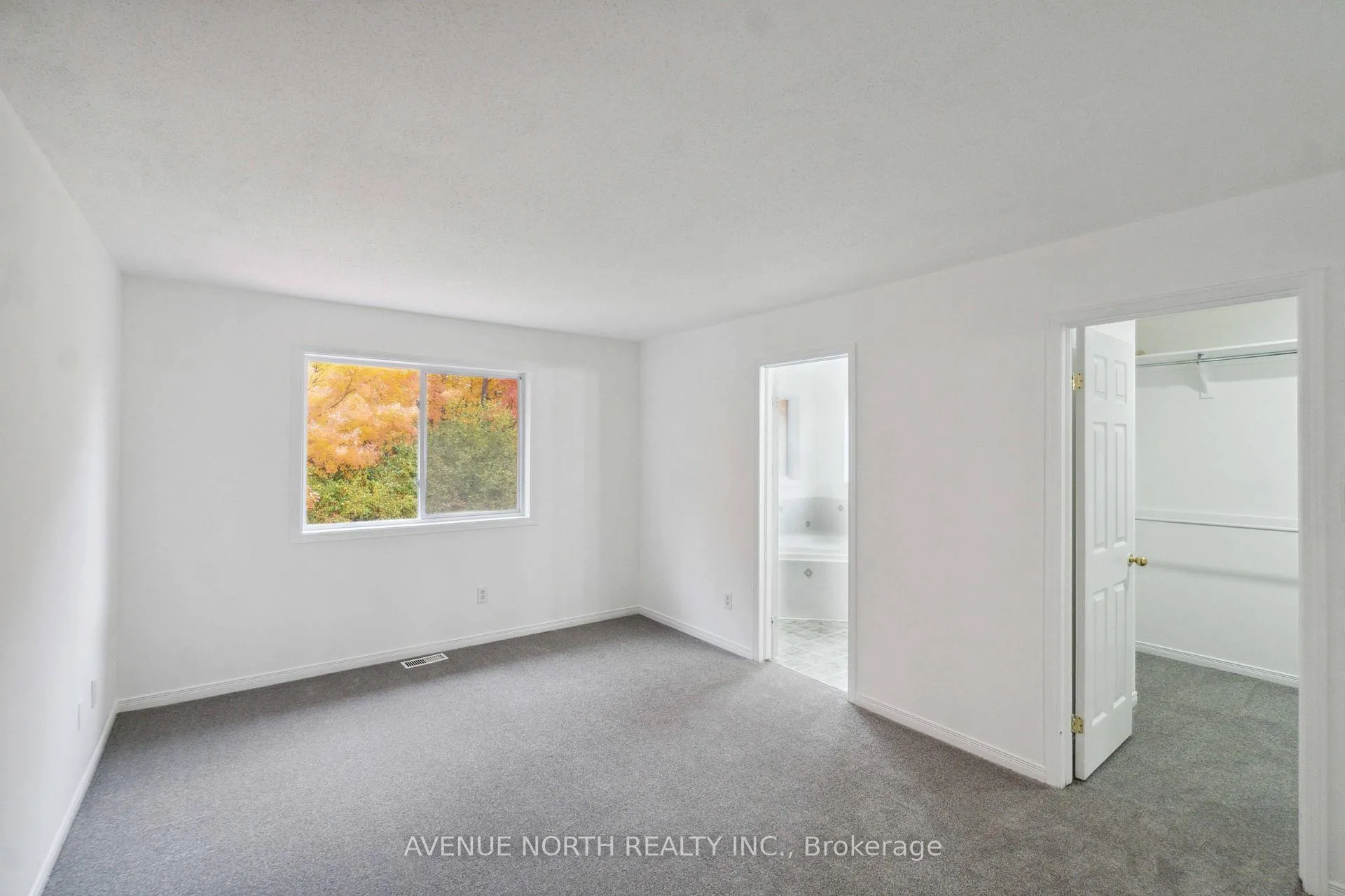 Photo 13 of 144 Carwood Circle, Ottawa, Carson Meadows — HOMEH