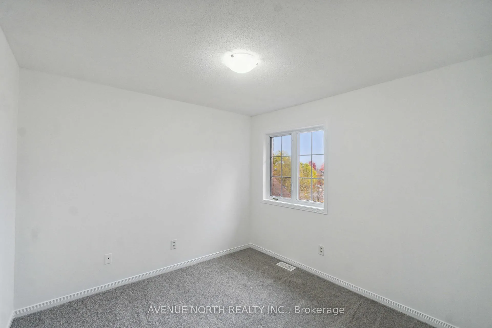 Photo 18 of 144 Carwood Circle, Ottawa, Carson Meadows — HOMEH