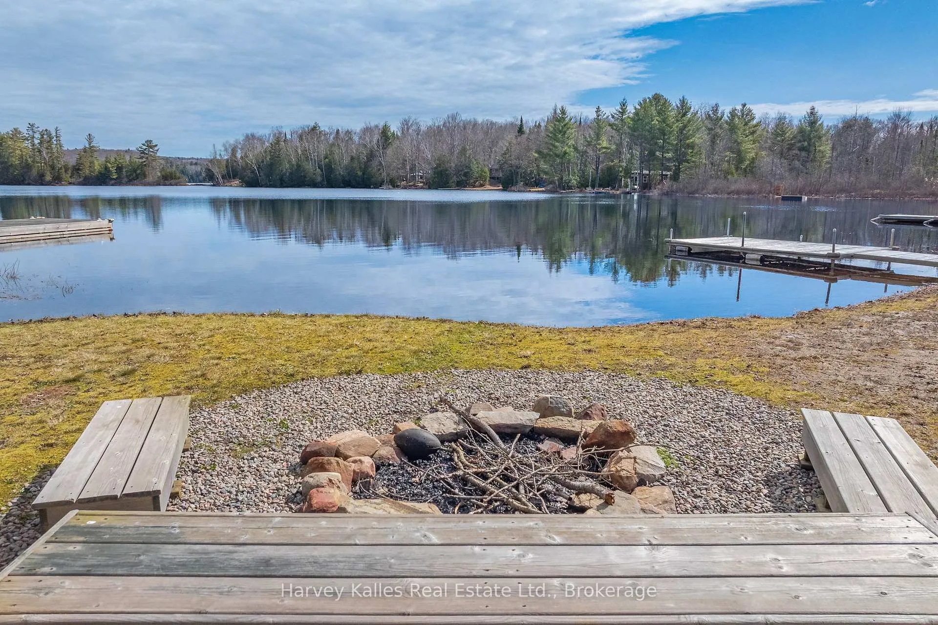 Photo 4 of 319 Sherwood Drive, Perry, Novar — HOMEH
