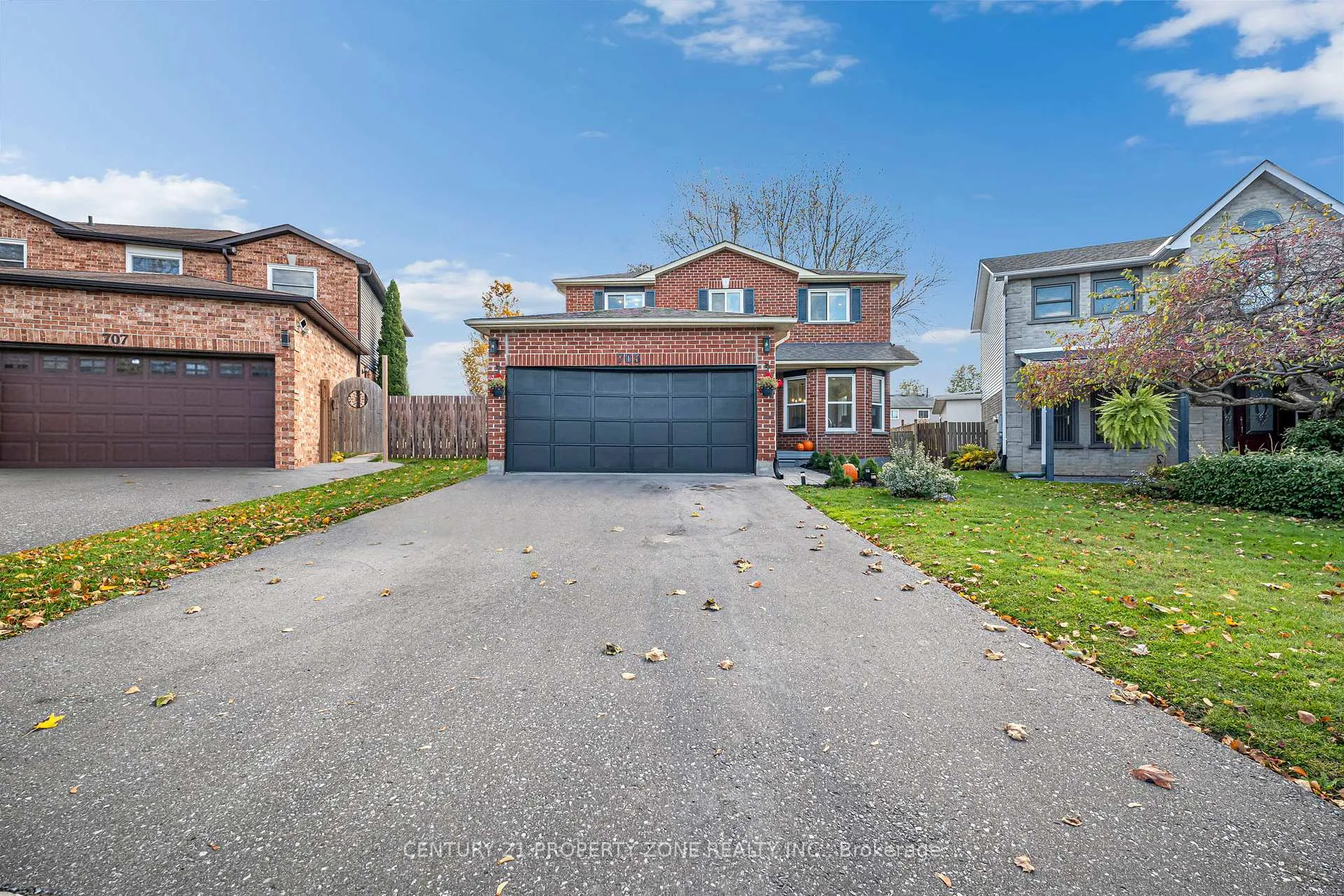 Photo 1 of 703 Mountjoy Court, Oshawa, Pinecrest — HOMEH