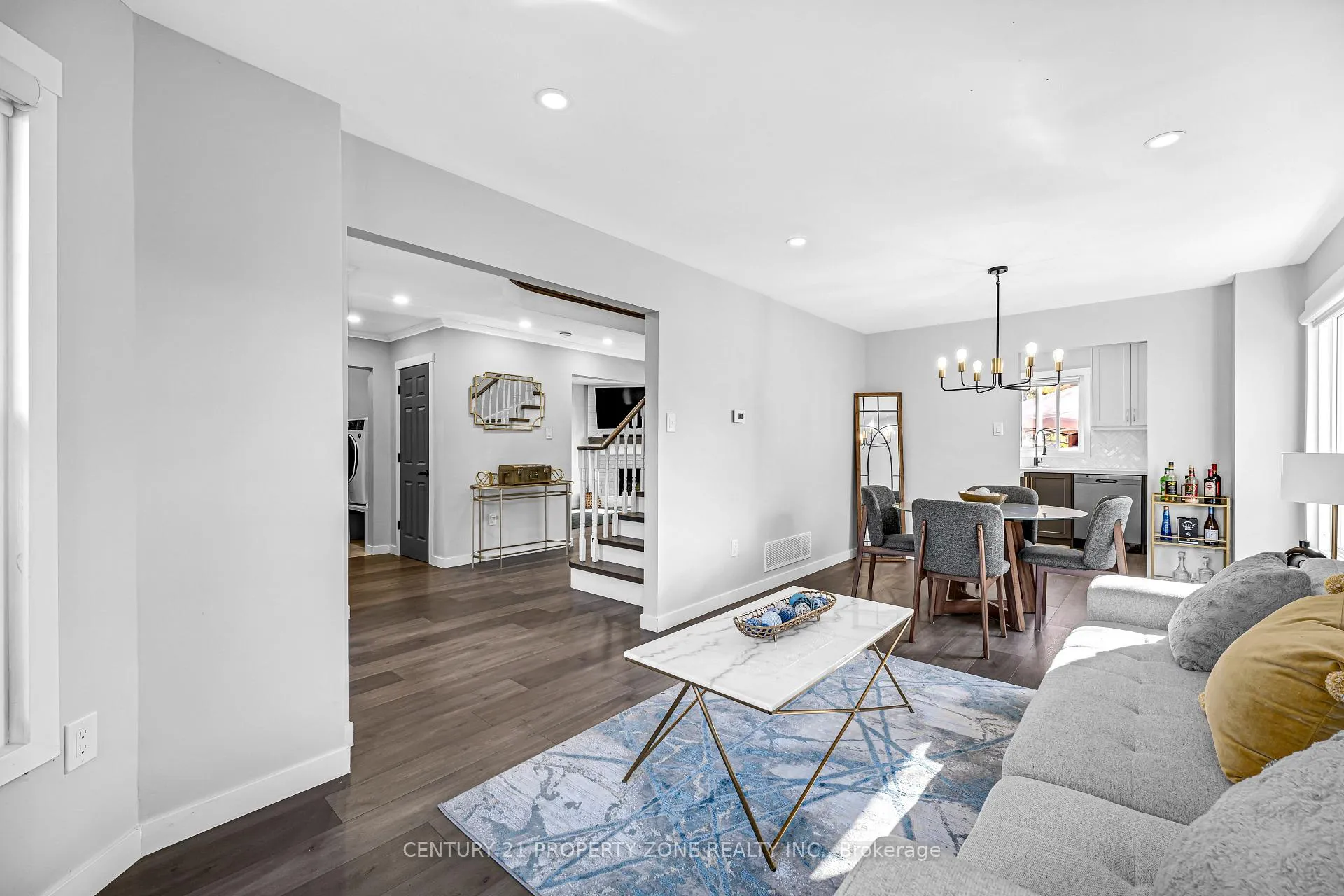 Photo 6 of 703 Mountjoy Court, Oshawa, Pinecrest — HOMEH