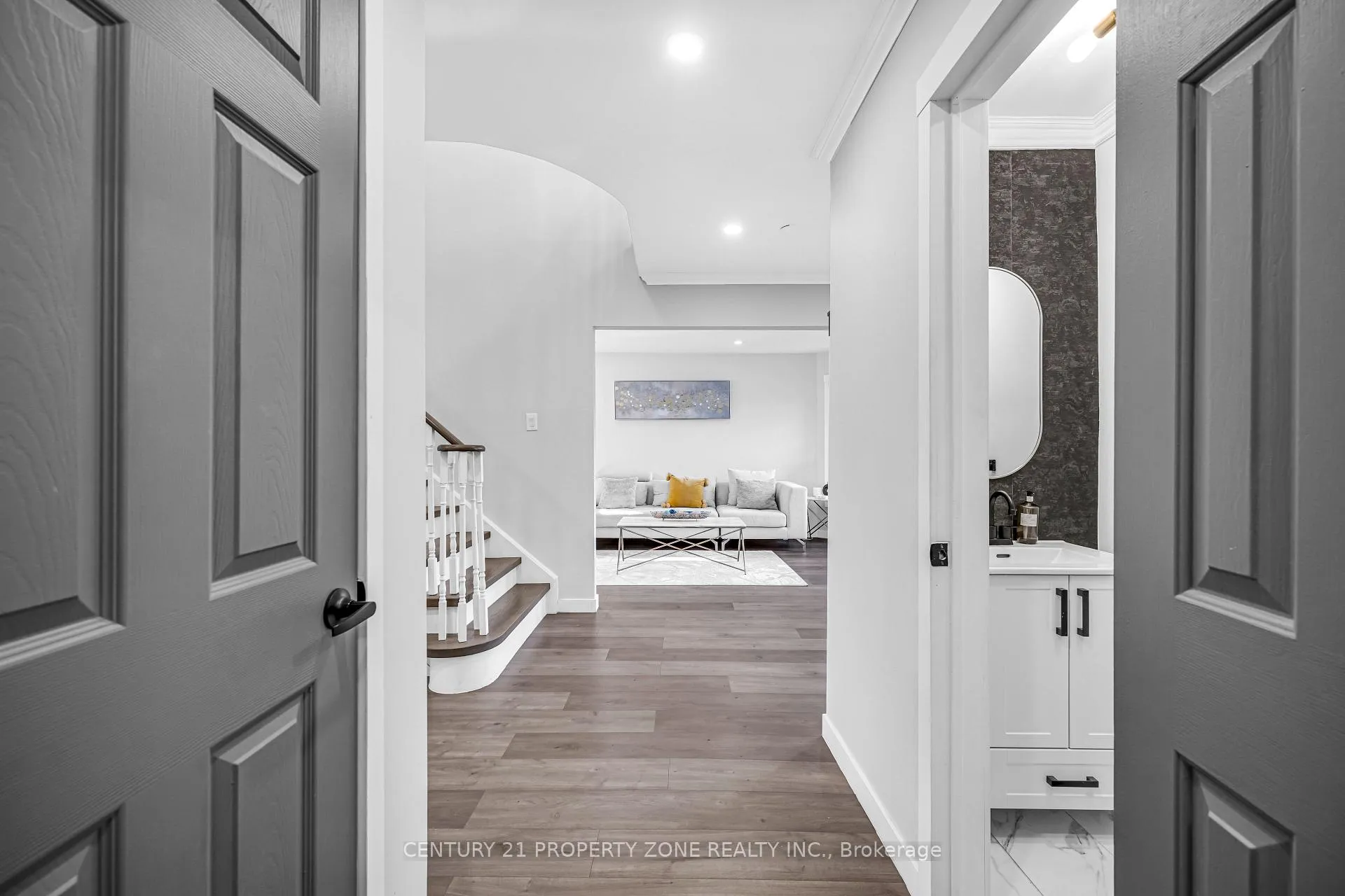 Photo 12 of 703 Mountjoy Court, Oshawa, Pinecrest — HOMEH
