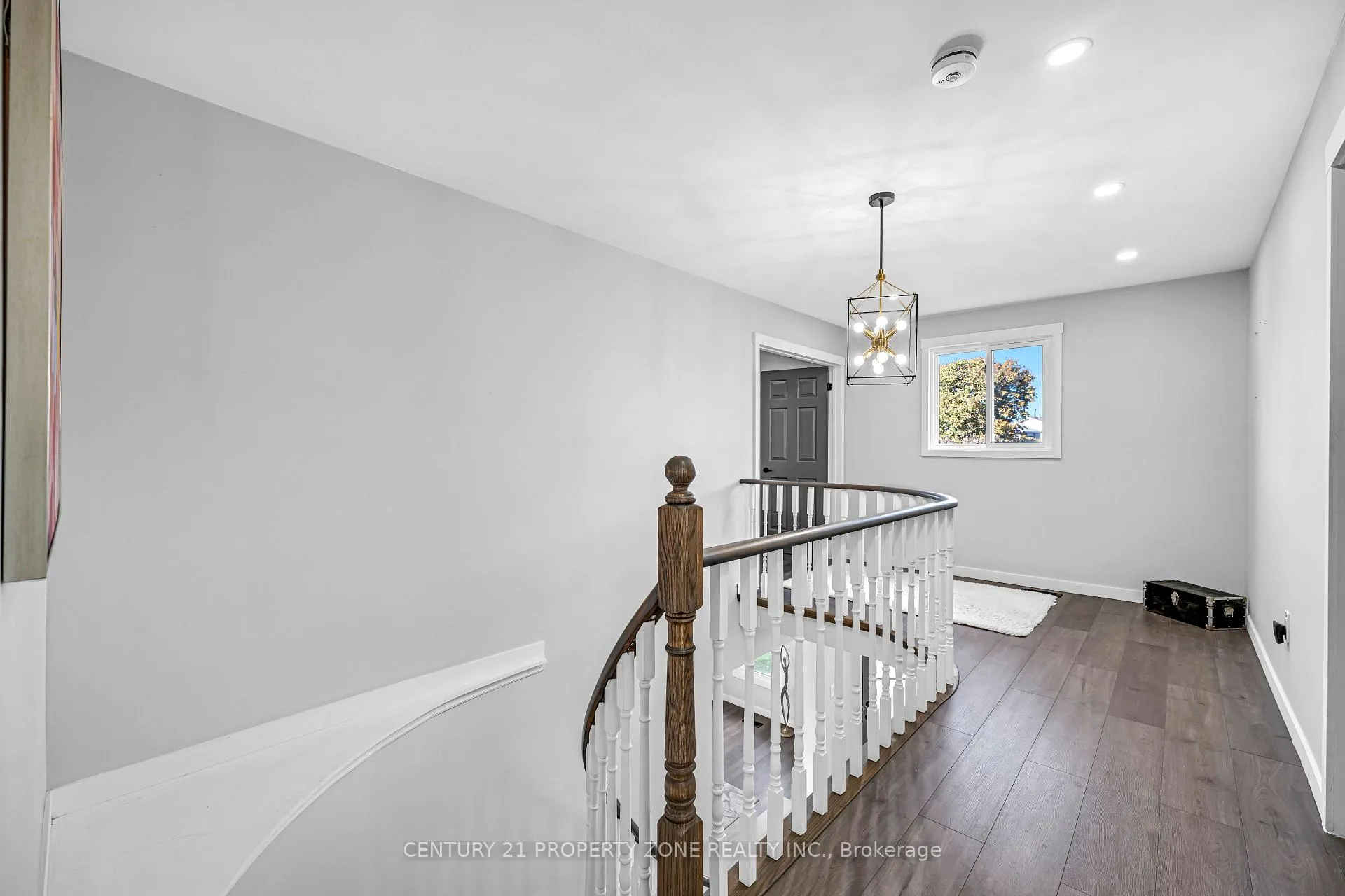 Photo 17 of 703 Mountjoy Court, Oshawa, Pinecrest — HOMEH