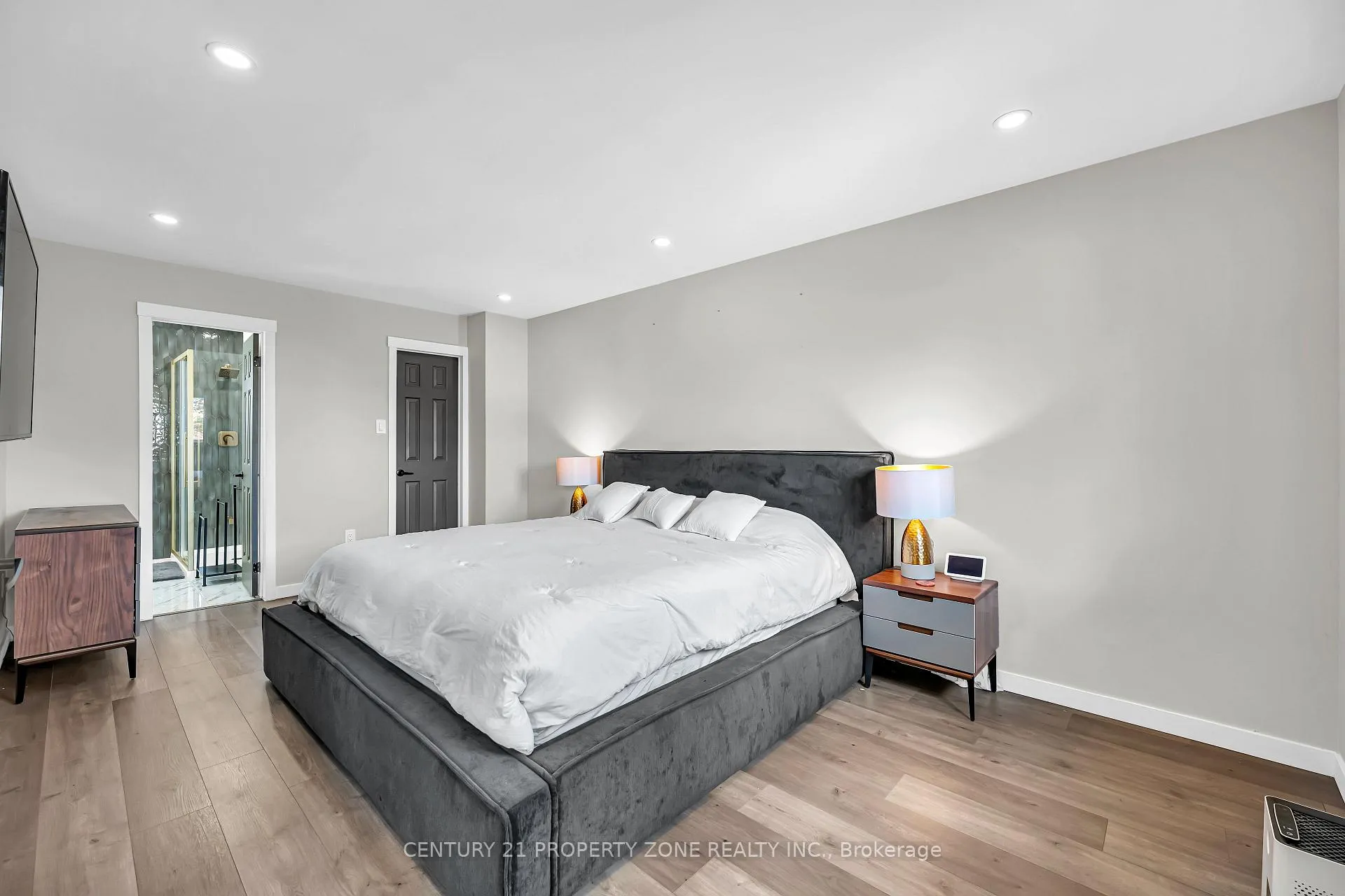 Photo 18 of 703 Mountjoy Court, Oshawa, Pinecrest — HOMEH