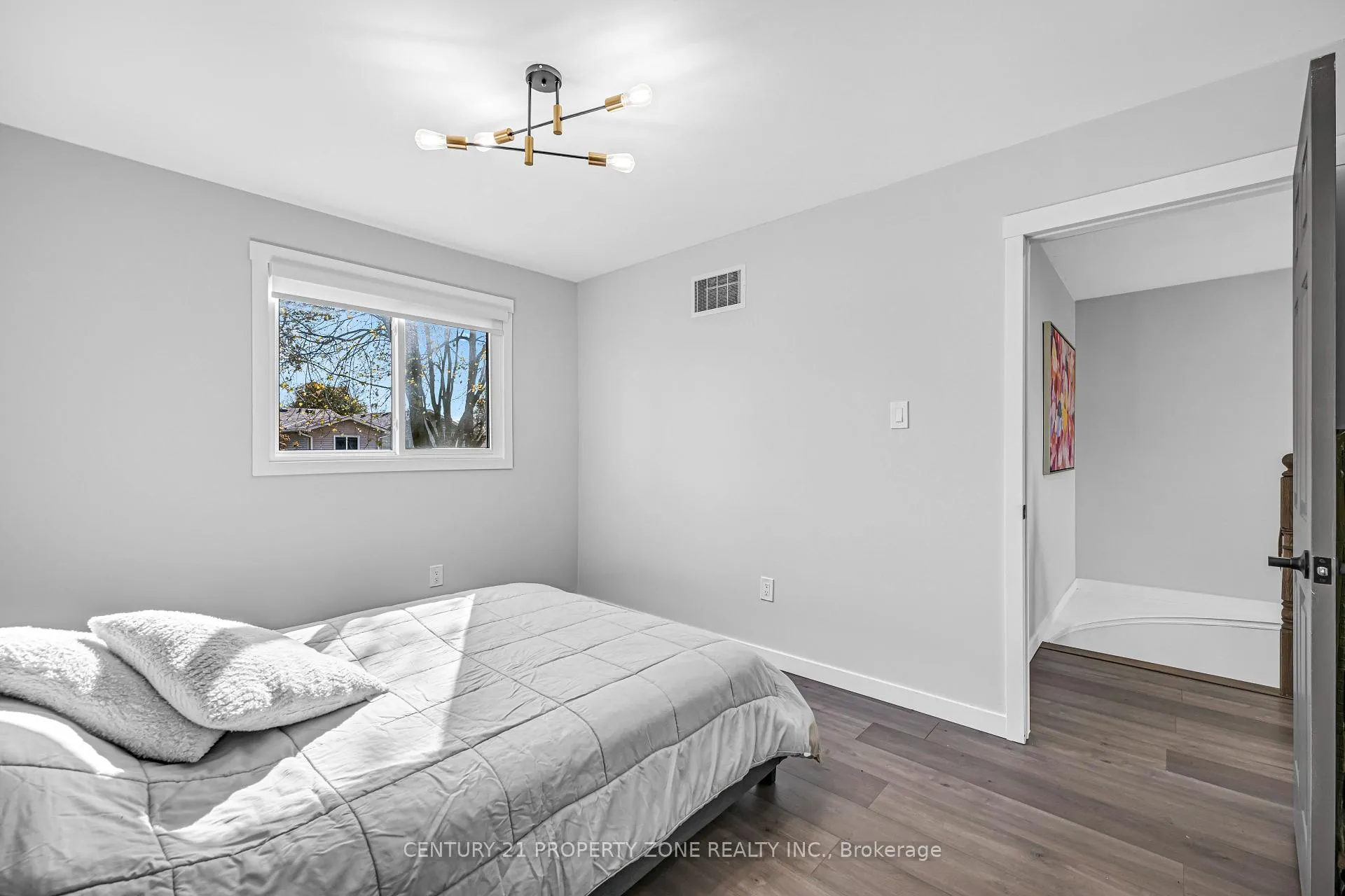Photo 21 of 703 Mountjoy Court, Oshawa, Pinecrest — HOMEH