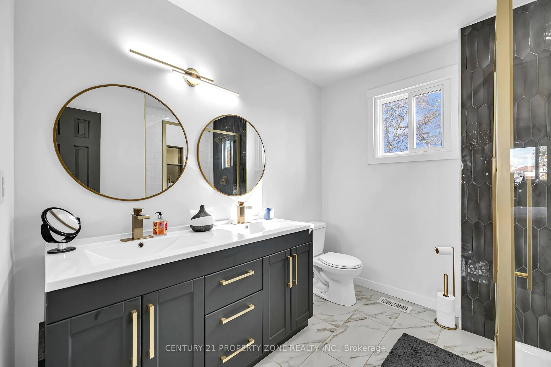 Photo 29 of 703 Mountjoy Court, Oshawa, Pinecrest — HOMEH