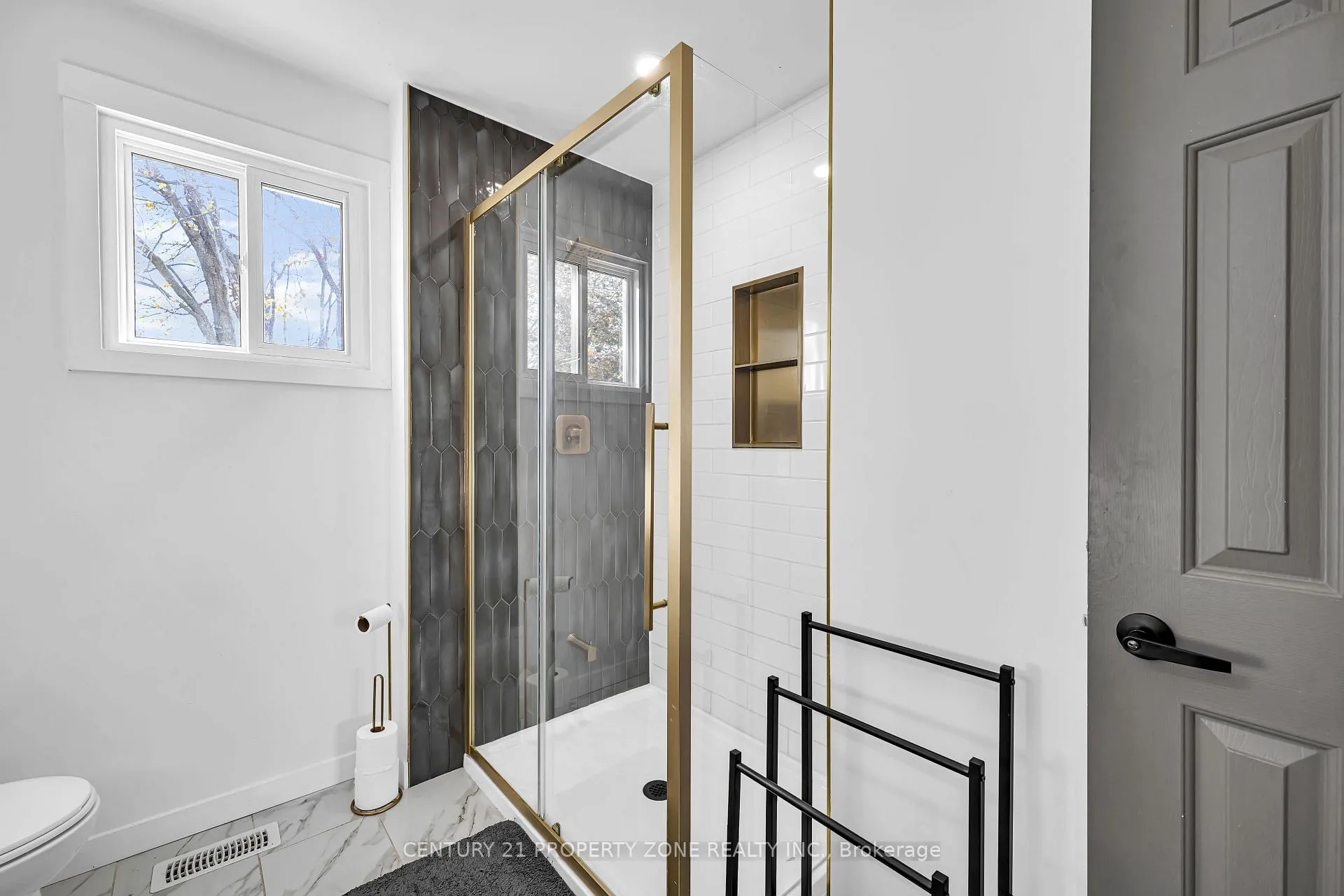 Photo 30 of 703 Mountjoy Court, Oshawa, Pinecrest — HOMEH