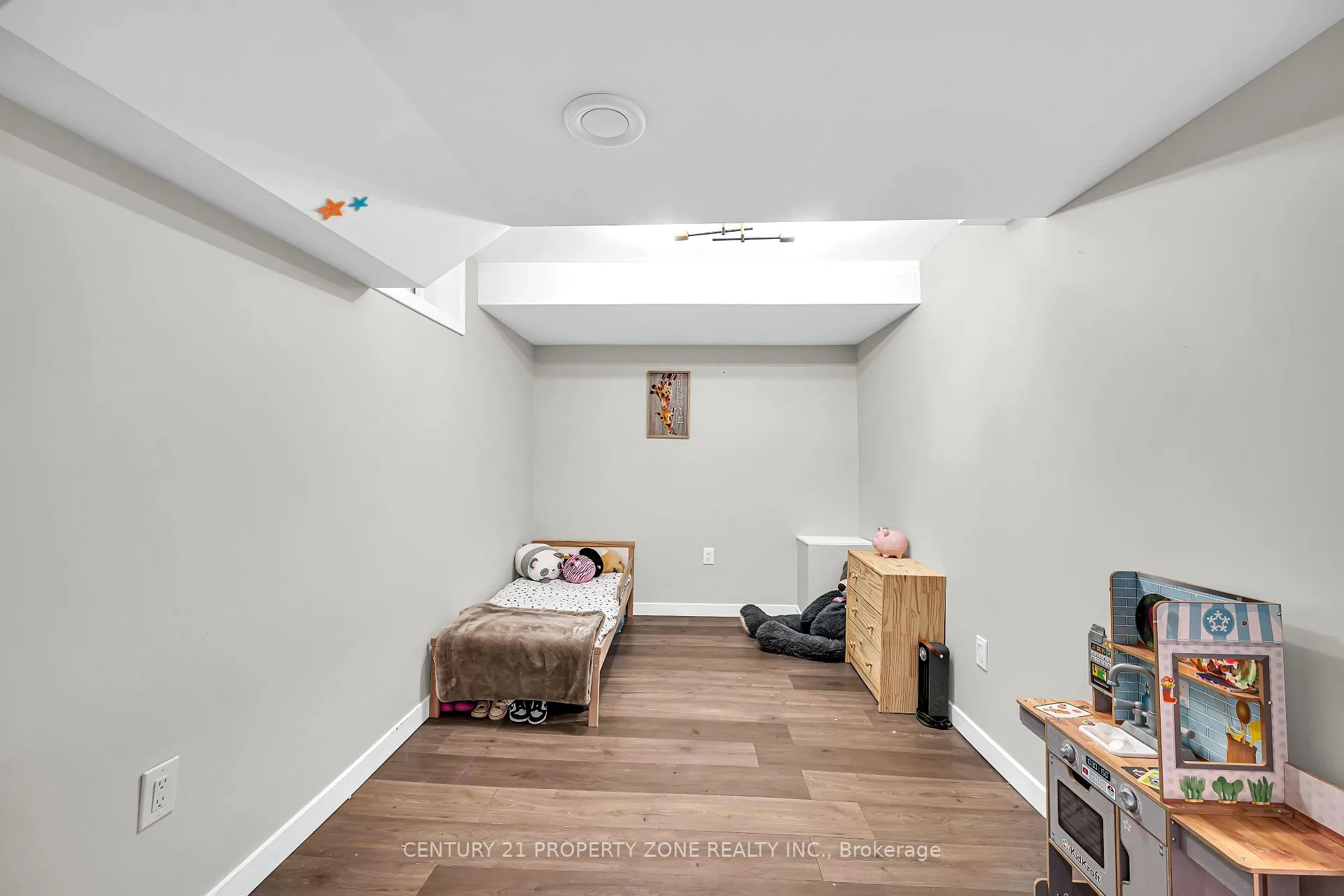 Photo 39 of 703 Mountjoy Court, Oshawa, Pinecrest — HOMEH
