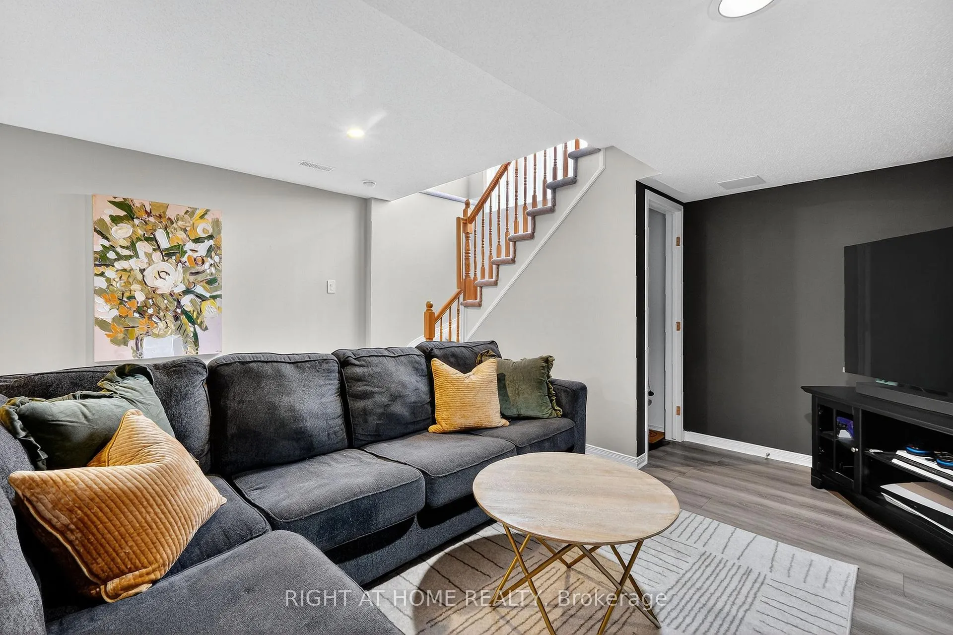 Photo 17 of 812 Nesting Way, Ottawa, Fallingbrook/Gardenway South — HOMEH