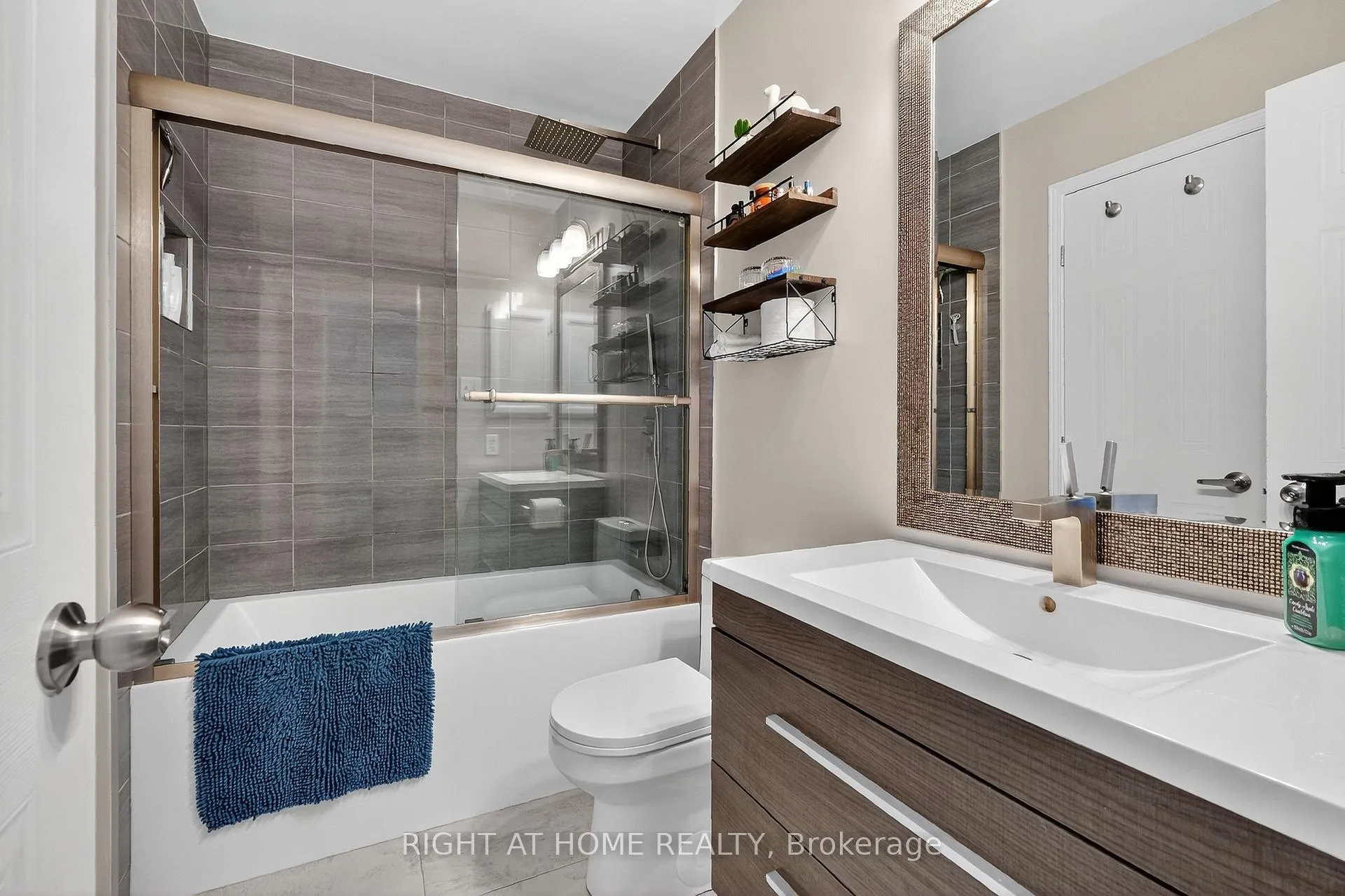 Photo 25 of 812 Nesting Way, Ottawa, Fallingbrook/Gardenway South — HOMEH