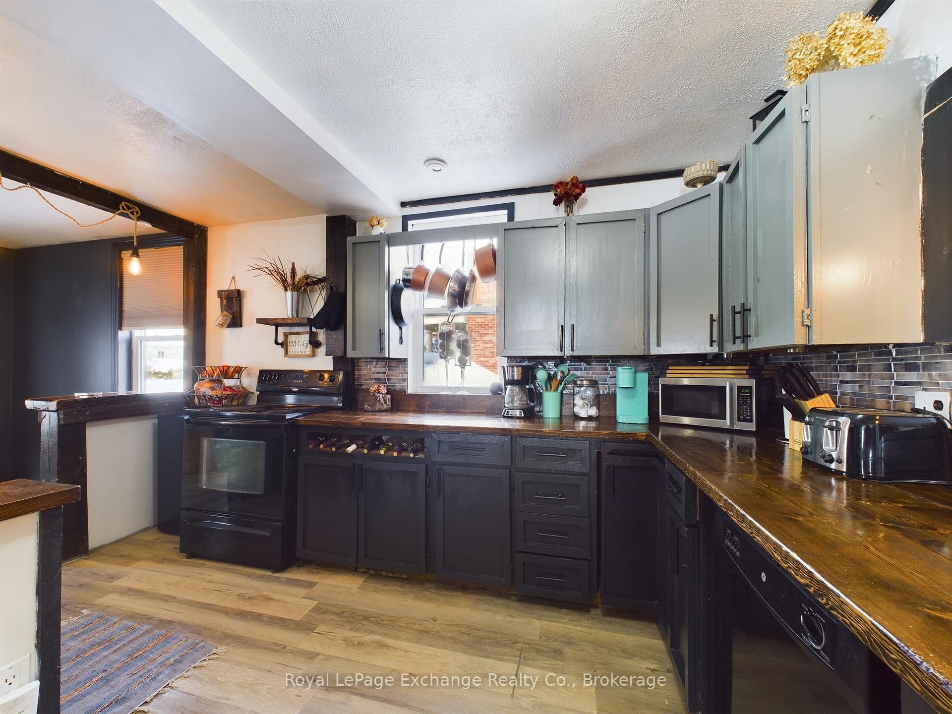Photo 9 of 287 Frances Street, North Huron, Wingham — HOMEH