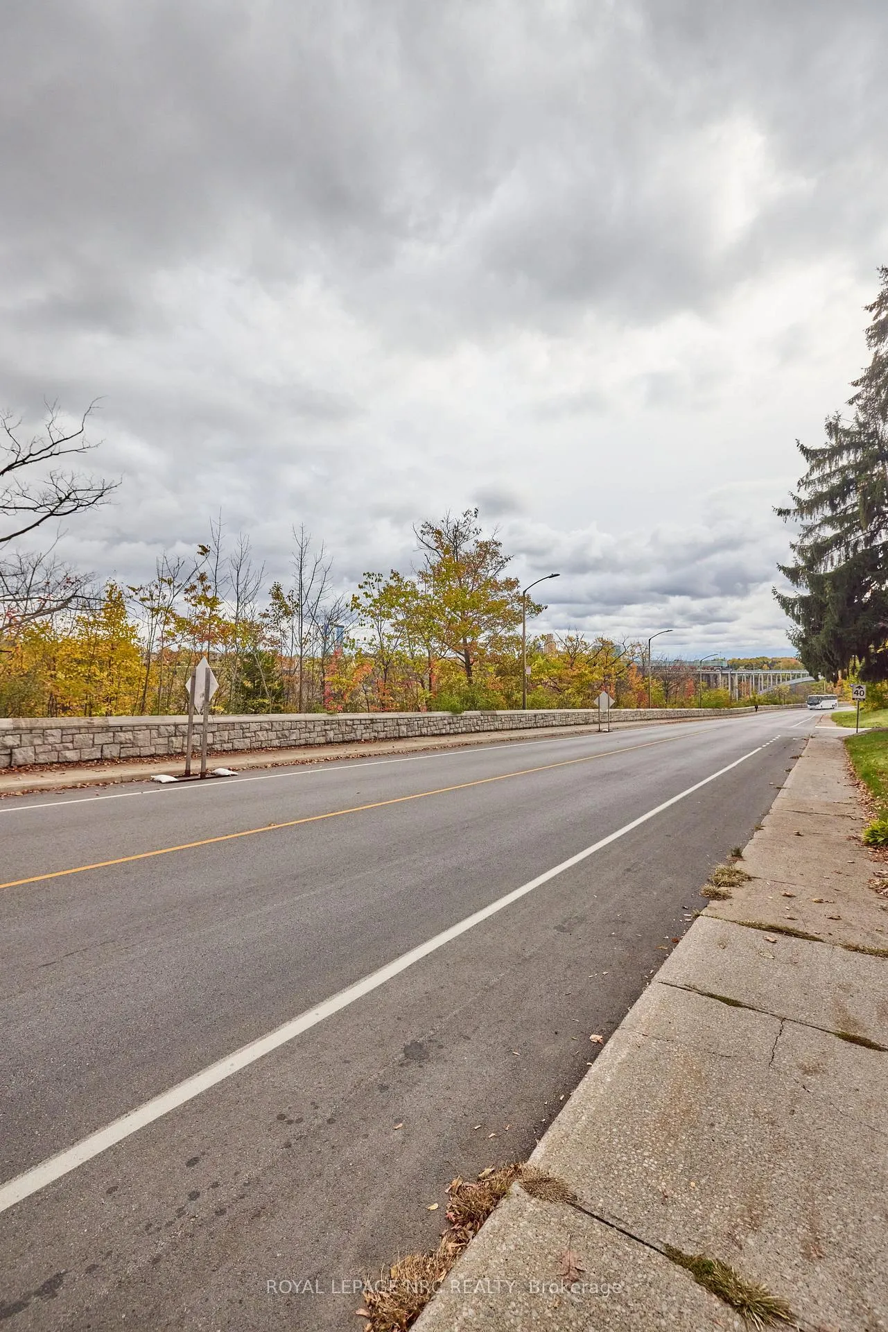 Photo 27 of 5427 River Road, Niagara Falls, Downtown — HOMEH