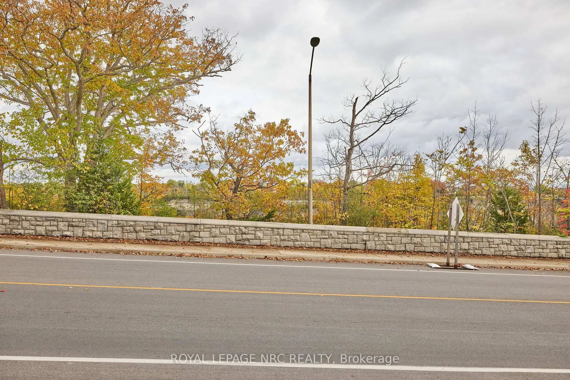 Photo 28 of 5427 River Road, Niagara Falls, Downtown — HOMEH