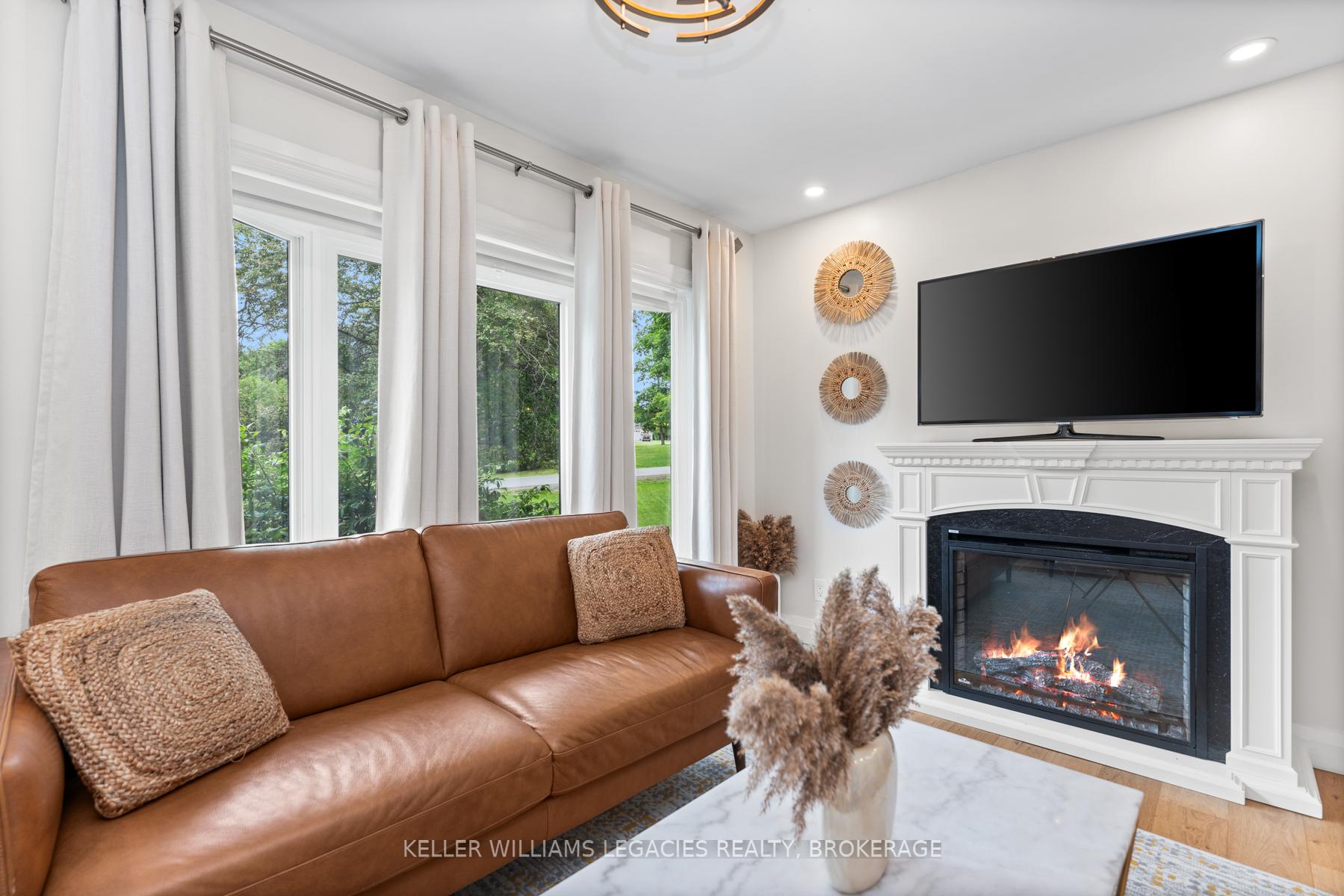 Photo 9 of 725 Tacoma Crescent, Kingston, South of Taylor-Kidd Blvd — HOMEH
