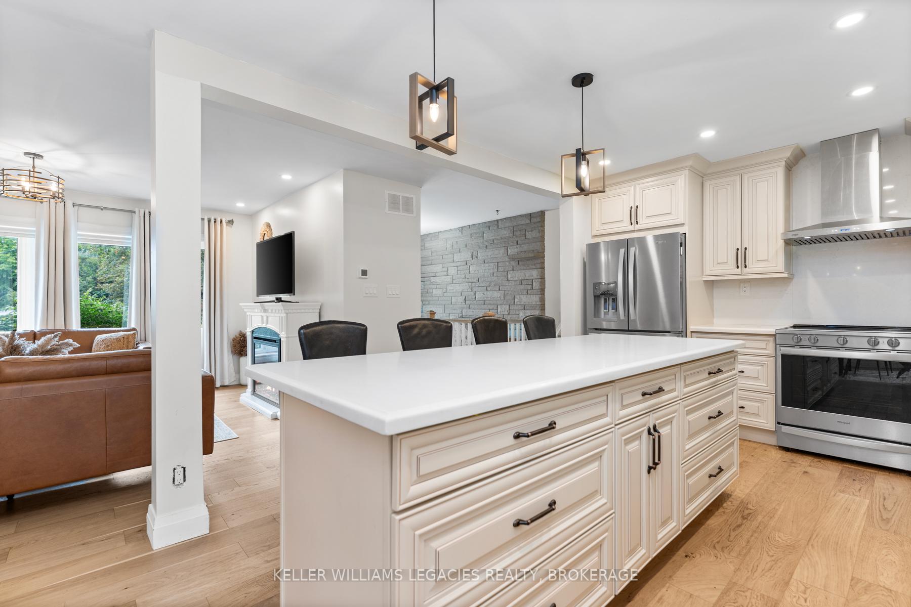 Photo 14 of 725 Tacoma Crescent, Kingston, South of Taylor-Kidd Blvd — HOMEH