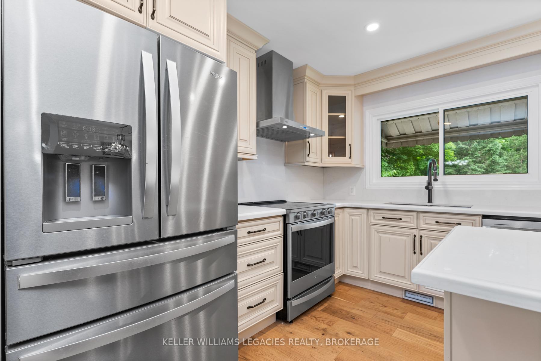 Photo 15 of 725 Tacoma Crescent, Kingston, South of Taylor-Kidd Blvd — HOMEH