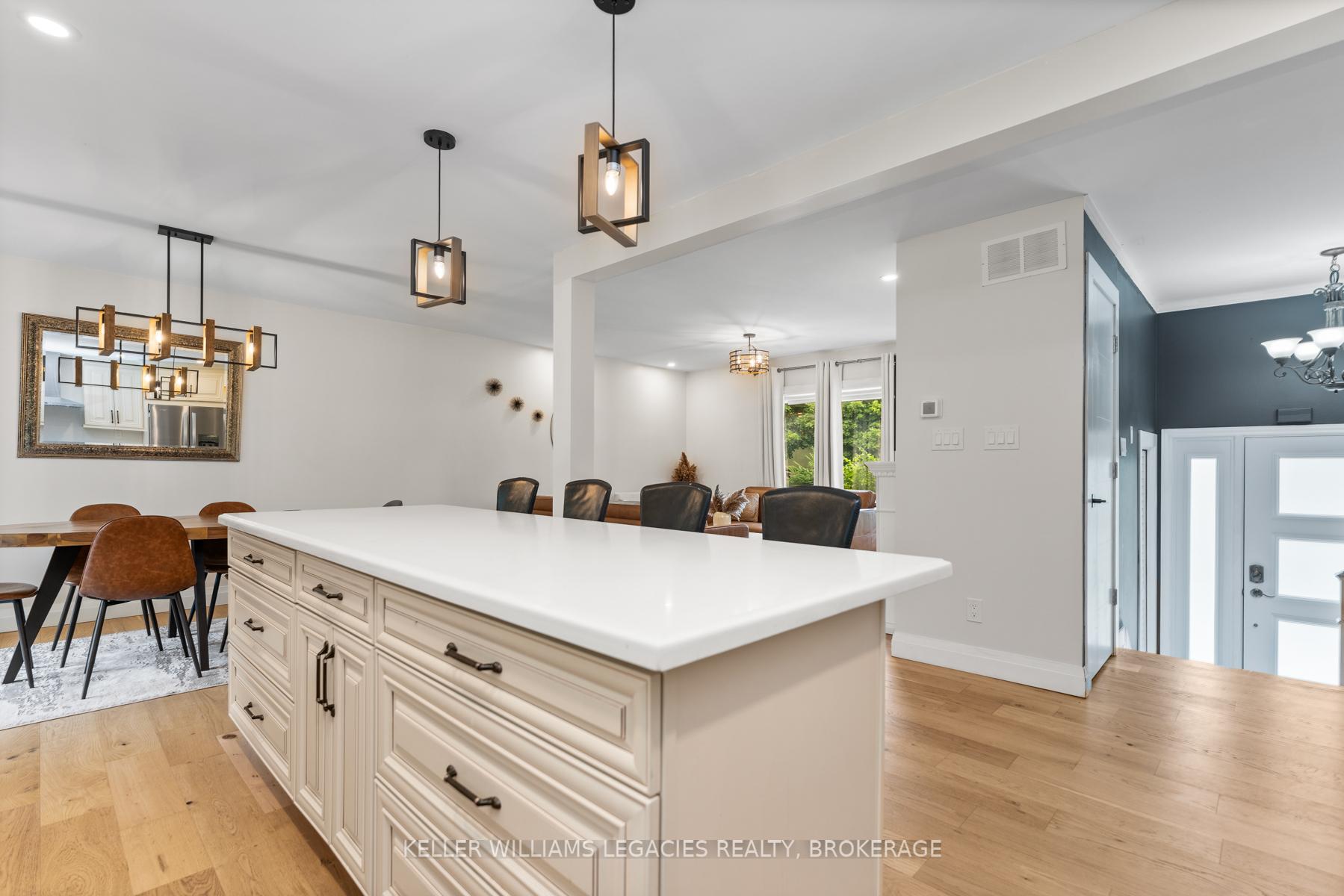 Photo 17 of 725 Tacoma Crescent, Kingston, South of Taylor-Kidd Blvd — HOMEH