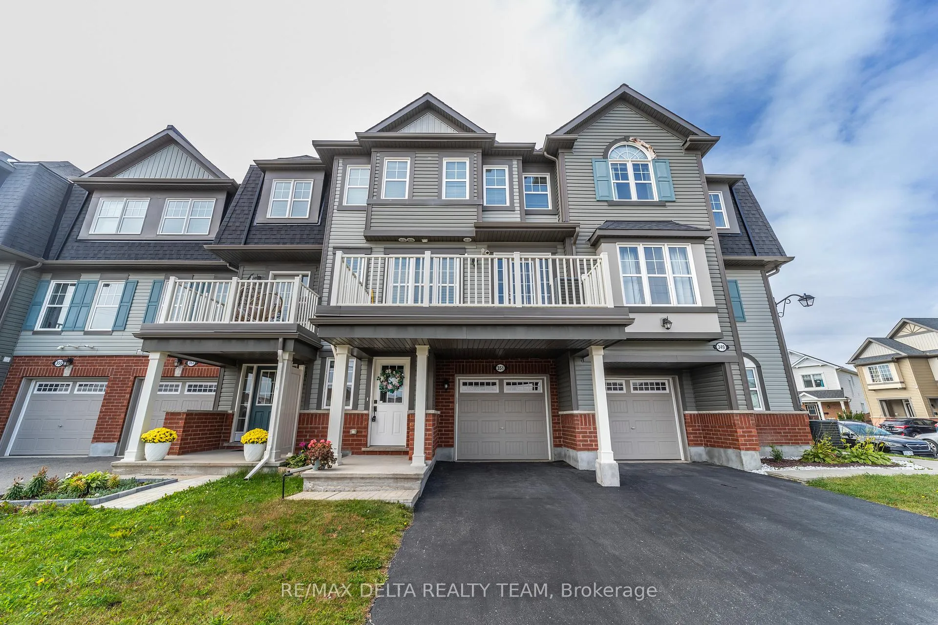 Photo 1 of 351 Sweetfern Crescent, Ottawa, Avalon West — HOMEH