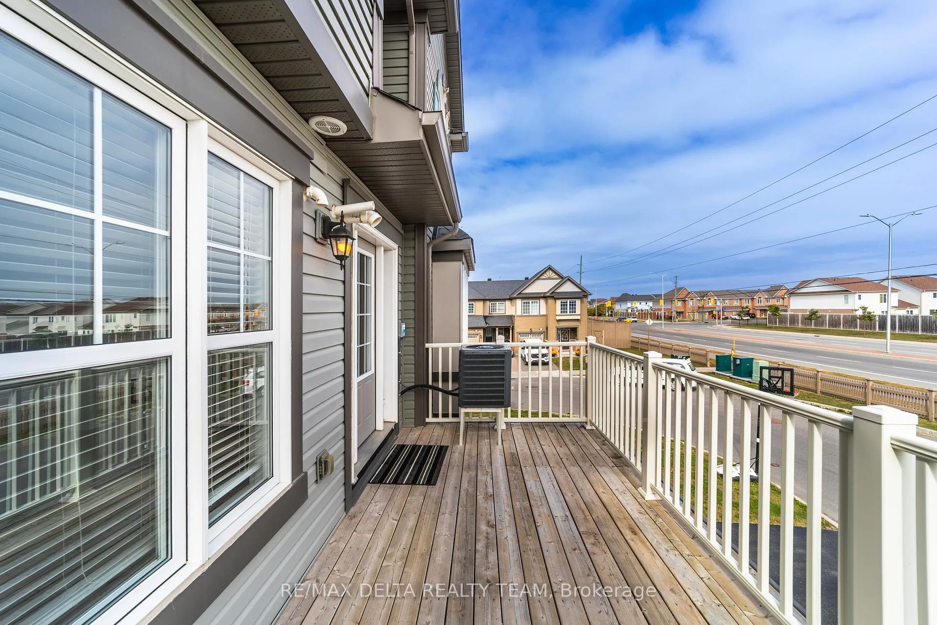 Photo 7 of 351 Sweetfern Crescent, Ottawa, Avalon West — HOMEH