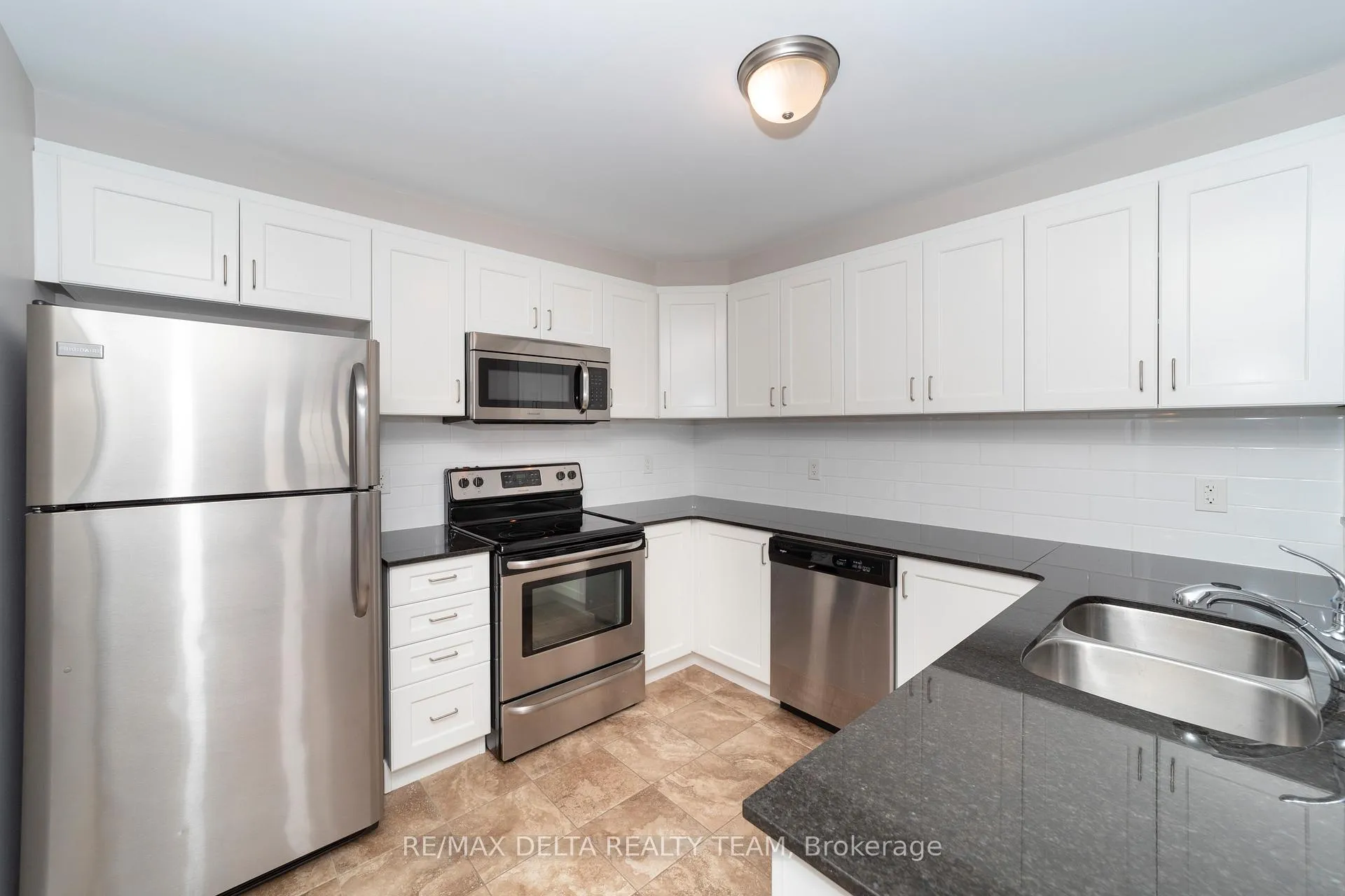Photo 9 of 351 Sweetfern Crescent, Ottawa, Avalon West — HOMEH