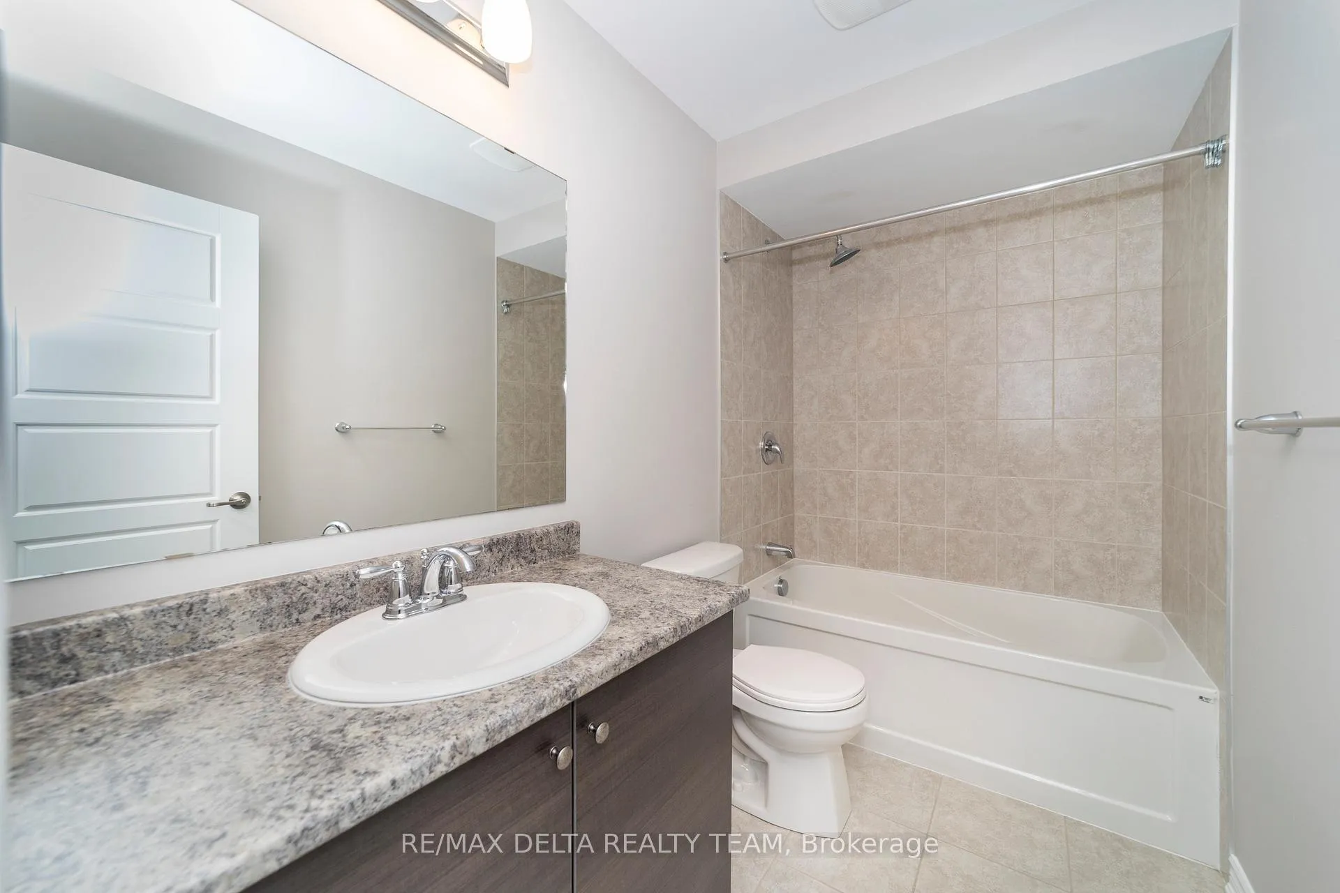 Photo 14 of 351 Sweetfern Crescent, Ottawa, Avalon West — HOMEH