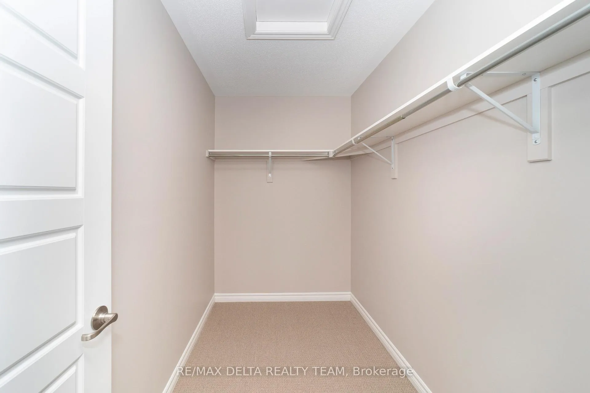 Photo 15 of 351 Sweetfern Crescent, Ottawa, Avalon West — HOMEH