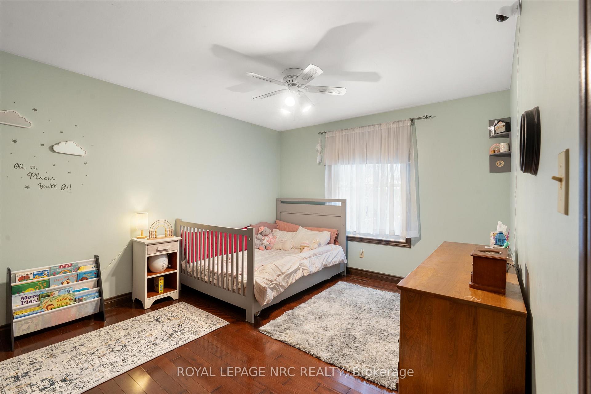 Photo 18 of 2821 Solar Crescent, Niagara Falls, Stamford — HOMEH