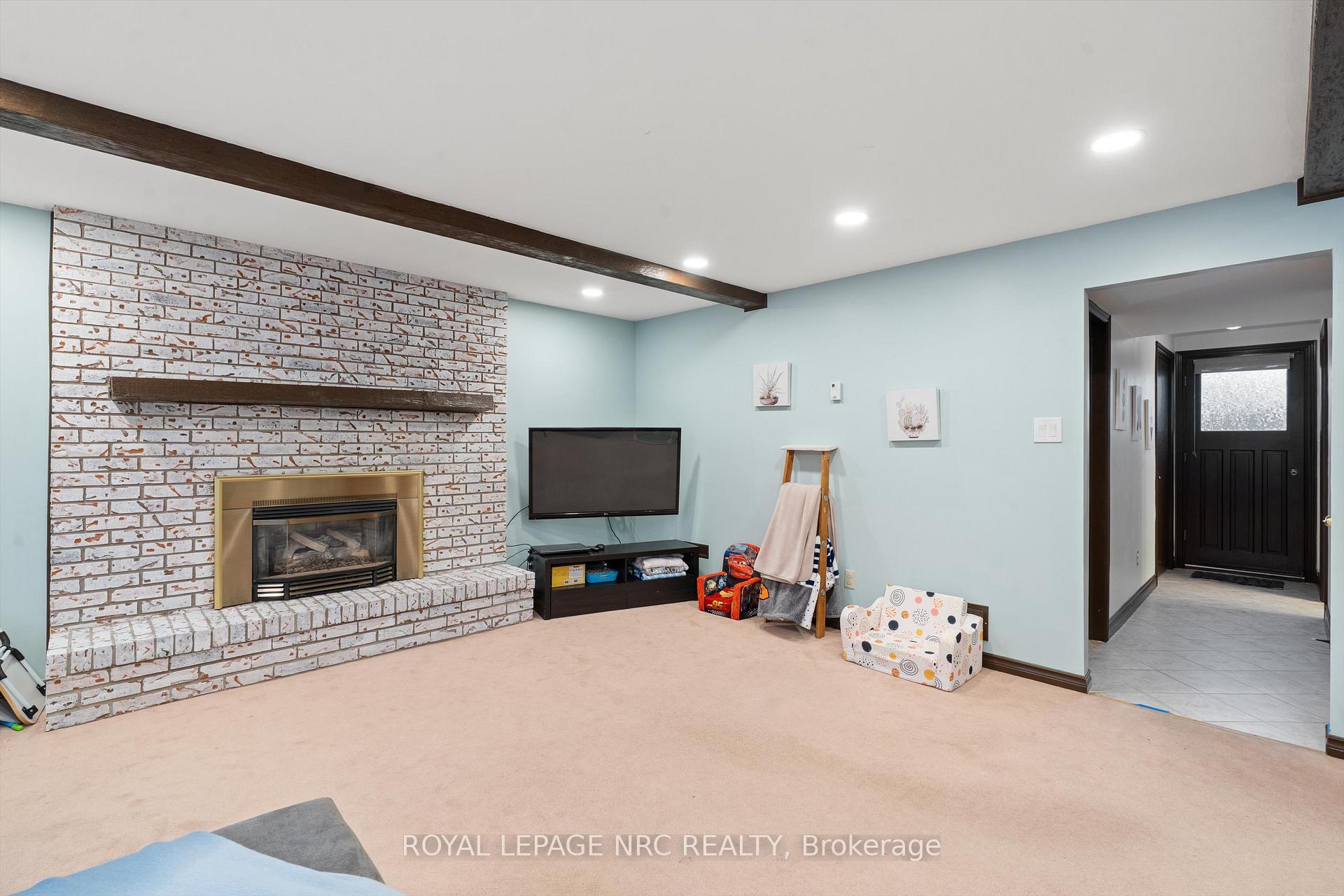 Photo 20 of 2821 Solar Crescent, Niagara Falls, Stamford — HOMEH