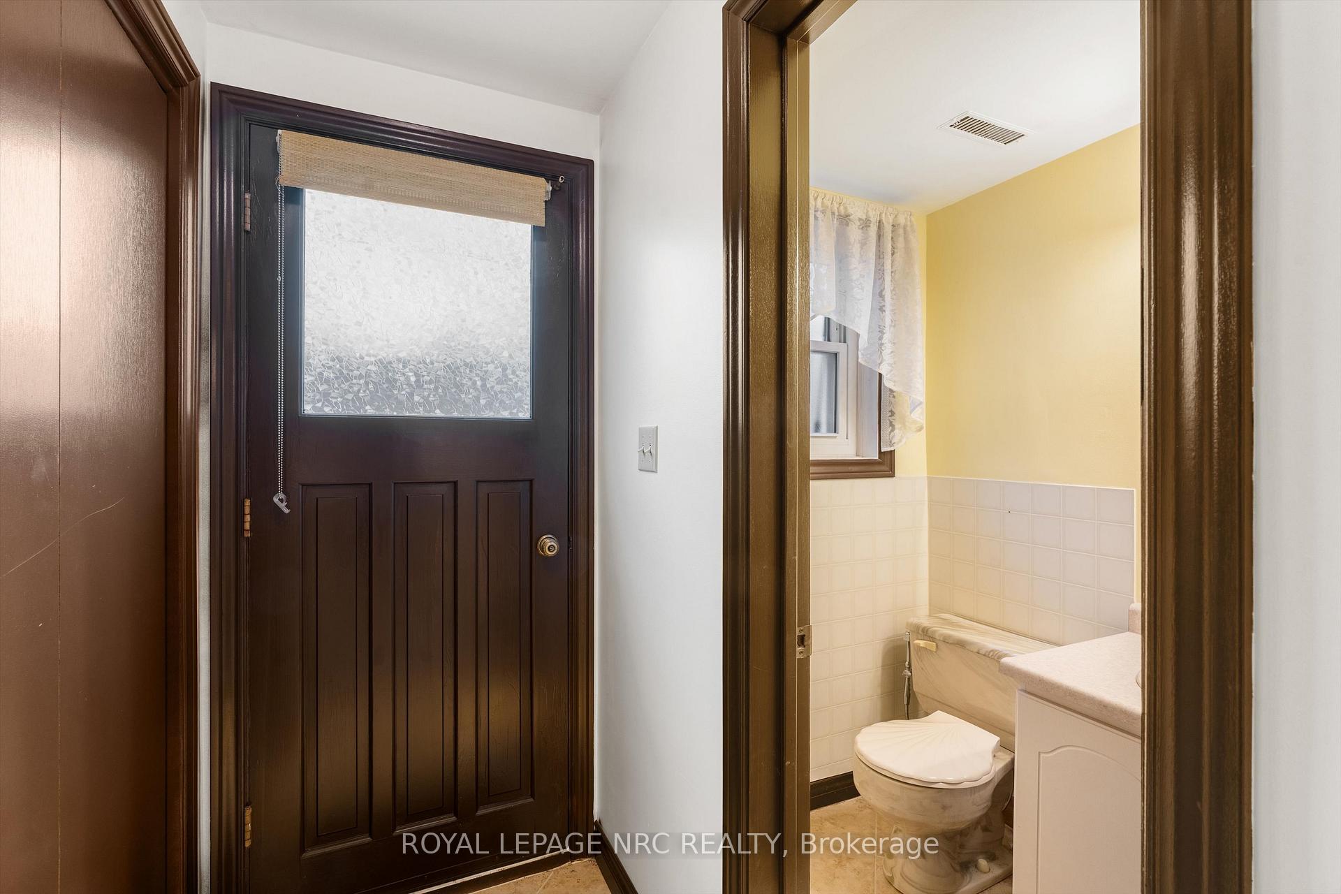 Photo 24 of 2821 Solar Crescent, Niagara Falls, Stamford — HOMEH