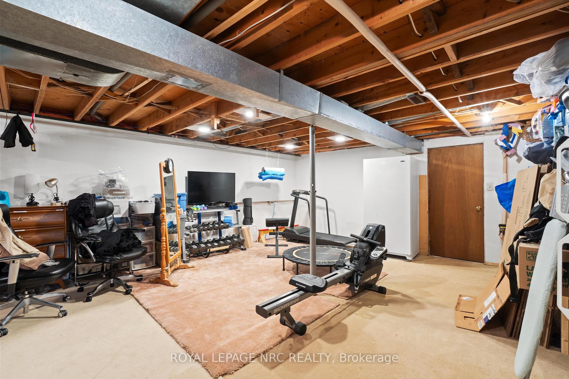 Photo 27 of 2821 Solar Crescent, Niagara Falls, Stamford — HOMEH