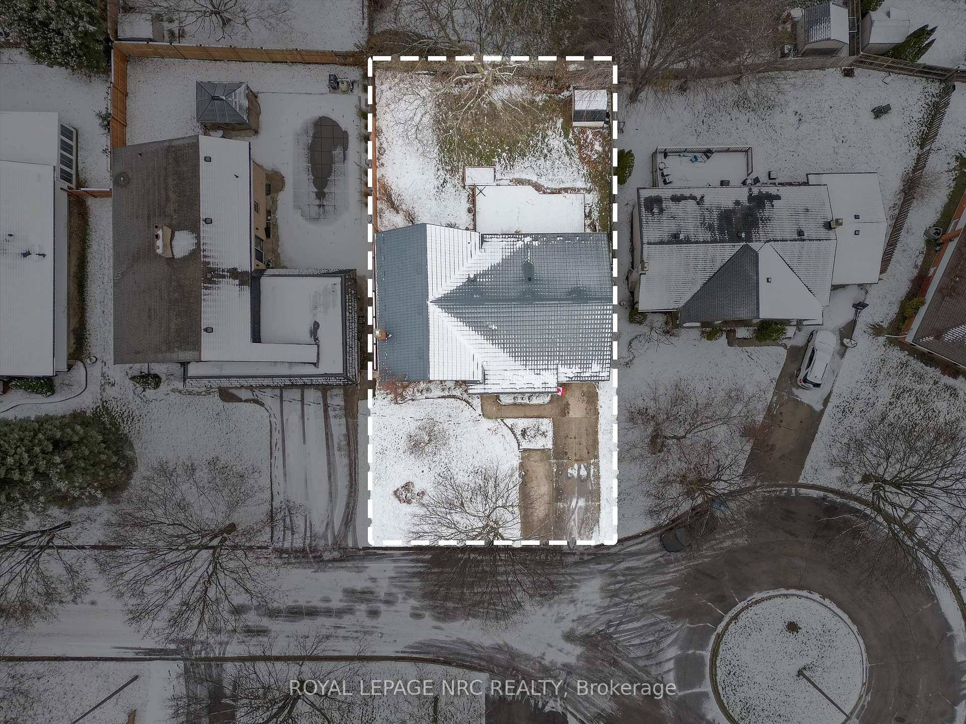 Photo 36 of 2821 Solar Crescent, Niagara Falls, Stamford — HOMEH