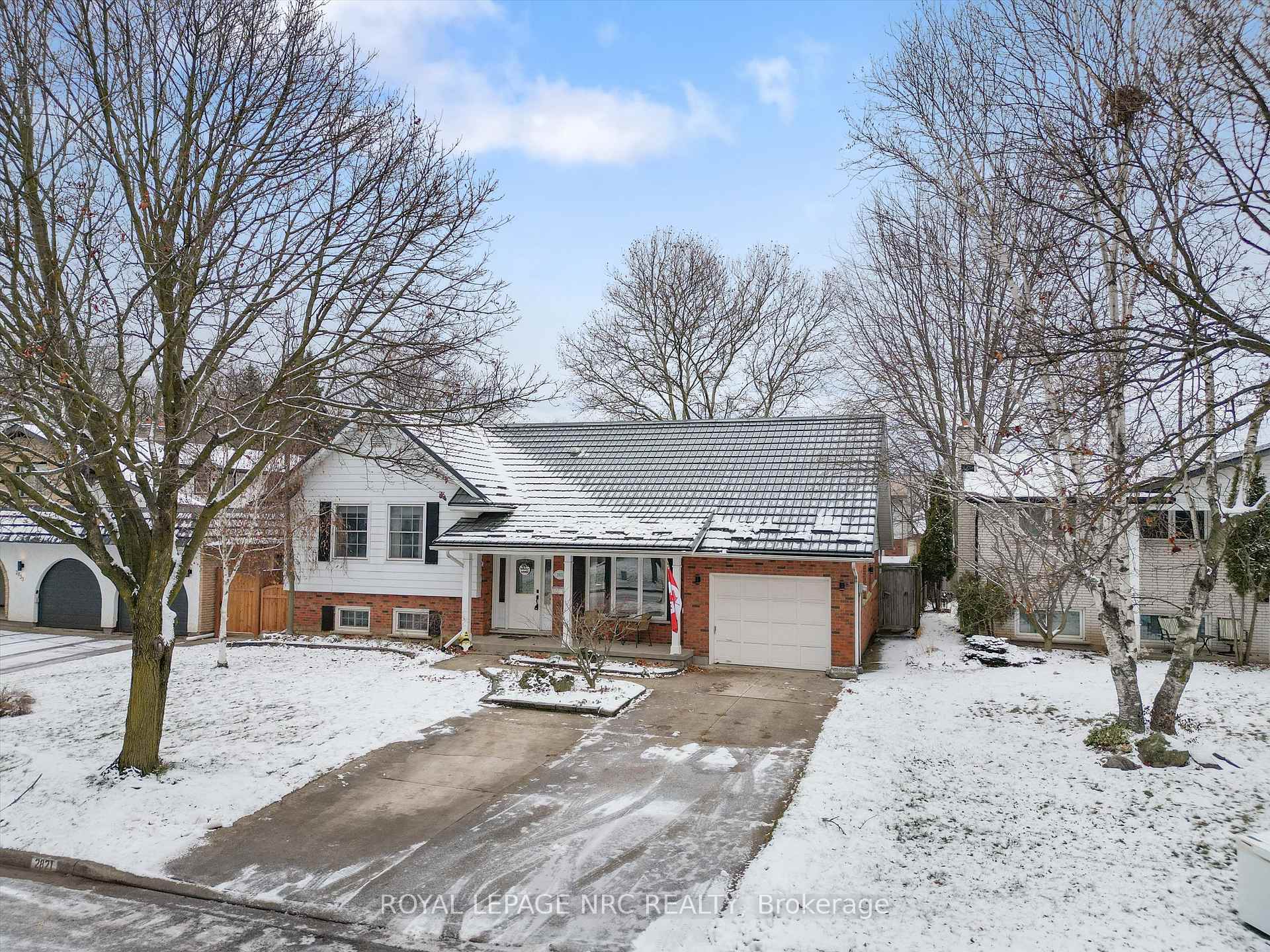 Photo 37 of 2821 Solar Crescent, Niagara Falls, Stamford — HOMEH