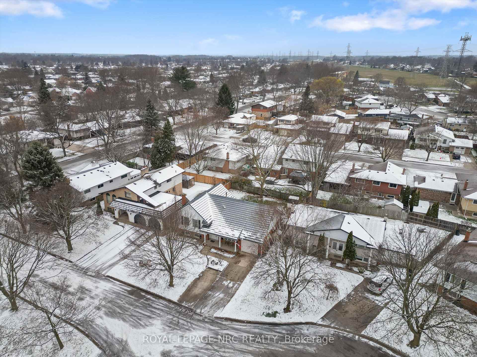 Photo 38 of 2821 Solar Crescent, Niagara Falls, Stamford — HOMEH