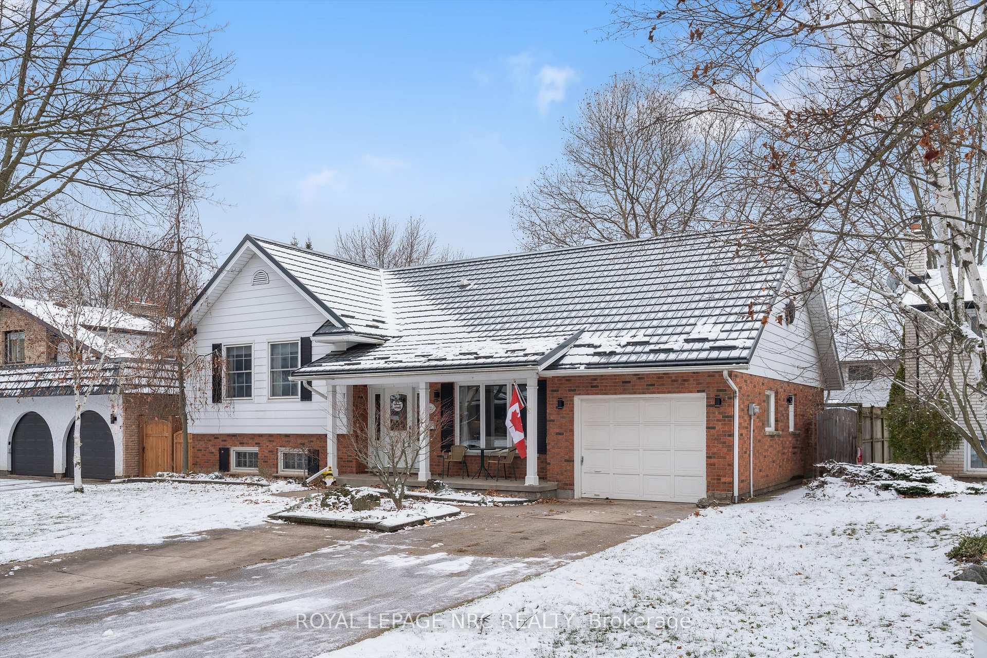 Photo 47 of 2821 Solar Crescent, Niagara Falls, Stamford — HOMEH