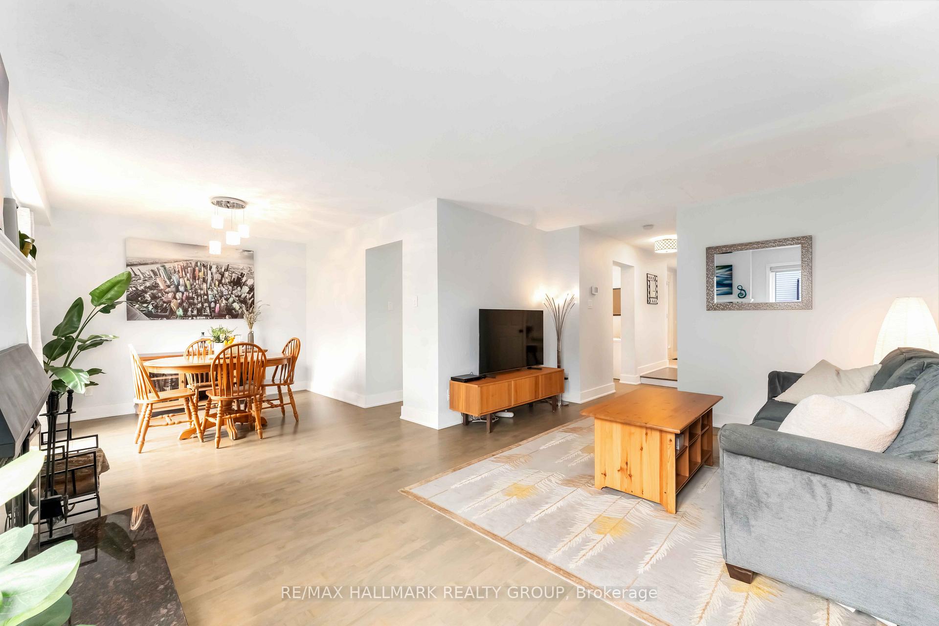 Photo 6 of 1655 Des Broussailles Terrace, Ottawa, Chapel Hill — HOMEH