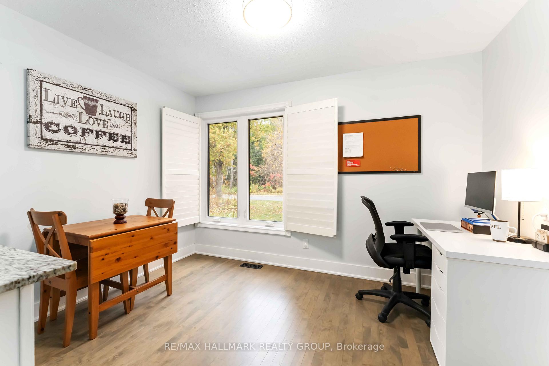 Photo 13 of 1655 Des Broussailles Terrace, Ottawa, Chapel Hill — HOMEH