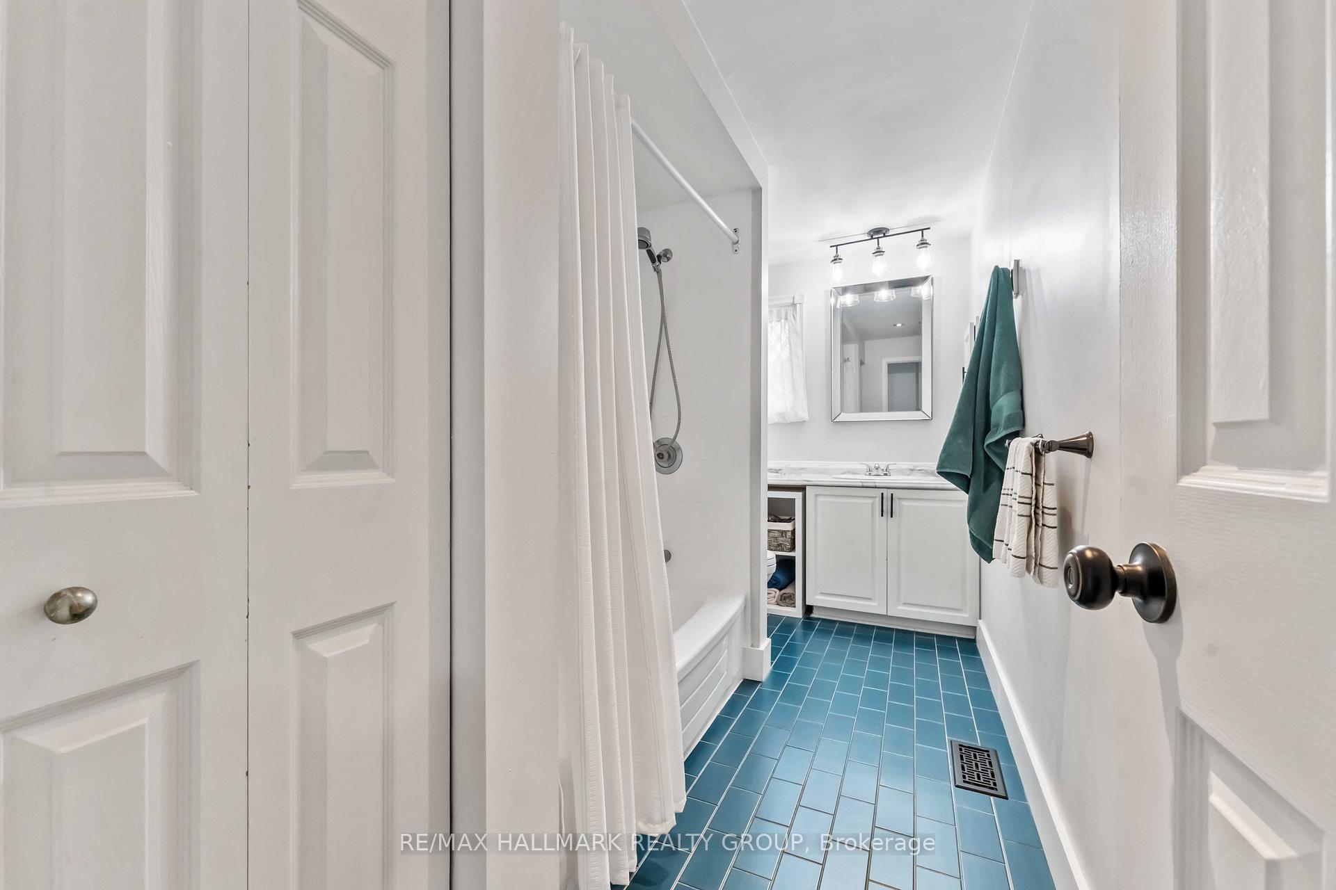 Photo 21 of 1655 Des Broussailles Terrace, Ottawa, Chapel Hill — HOMEH