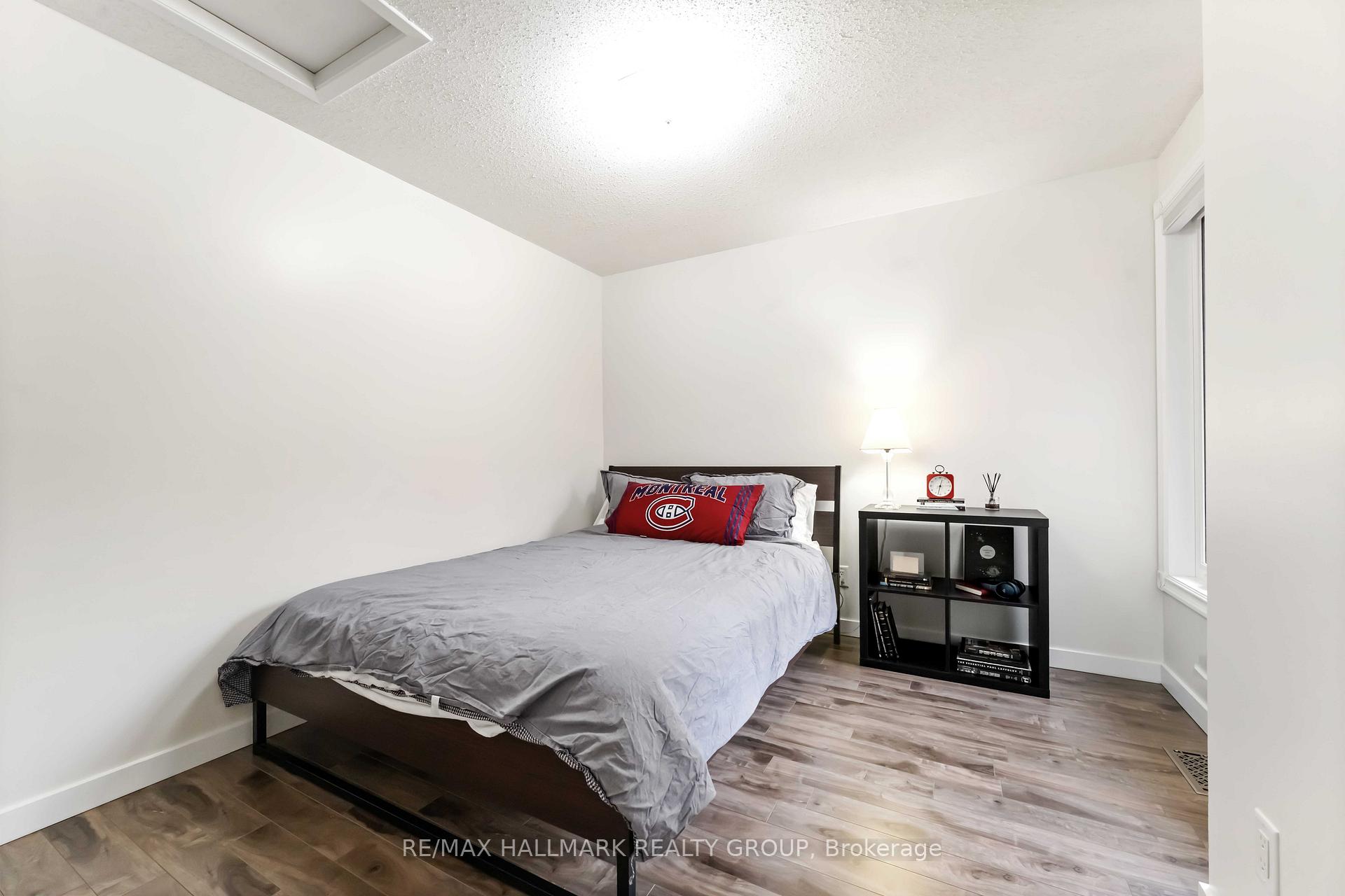 Photo 22 of 1655 Des Broussailles Terrace, Ottawa, Chapel Hill — HOMEH