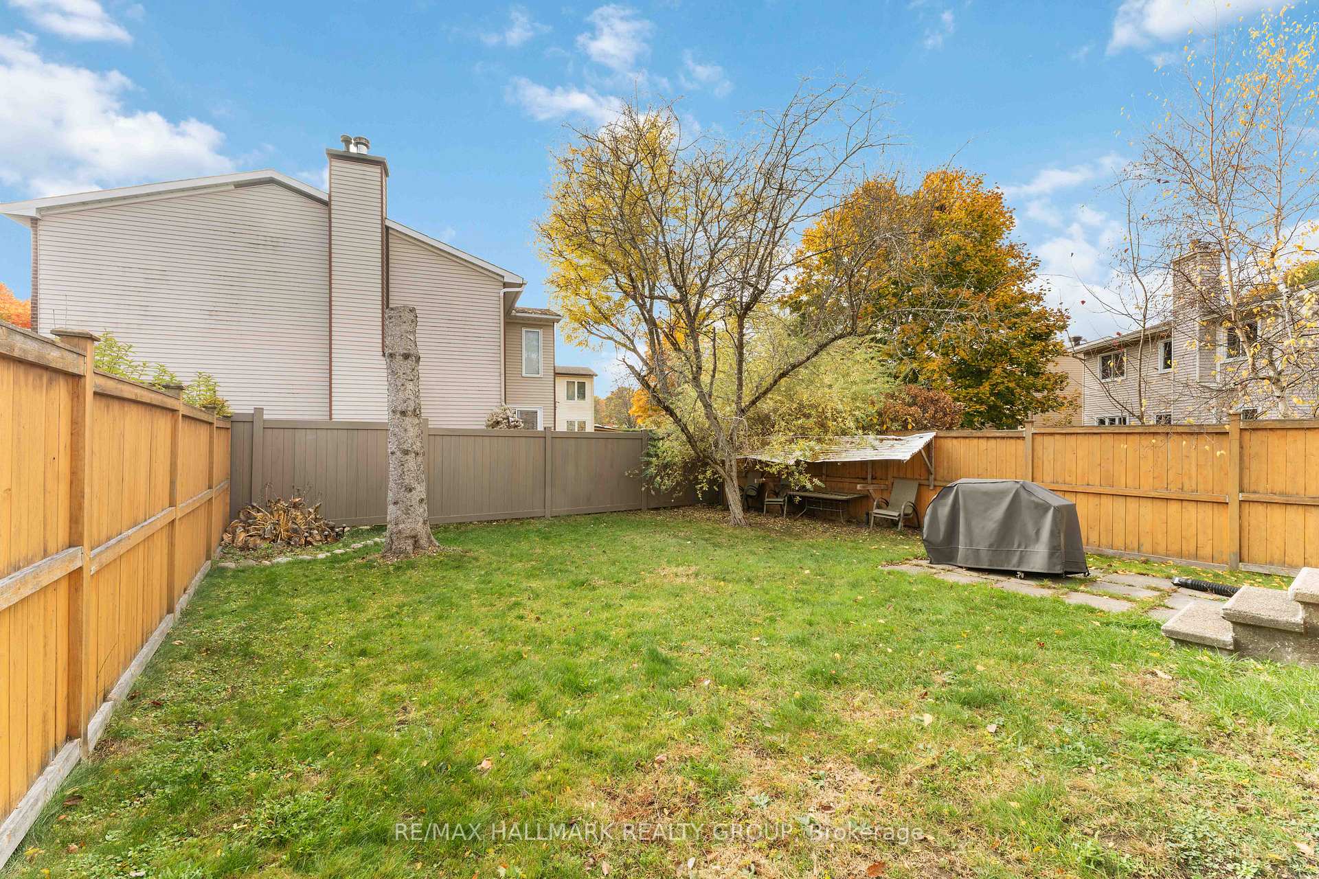Photo 25 of 1655 Des Broussailles Terrace, Ottawa, Chapel Hill — HOMEH