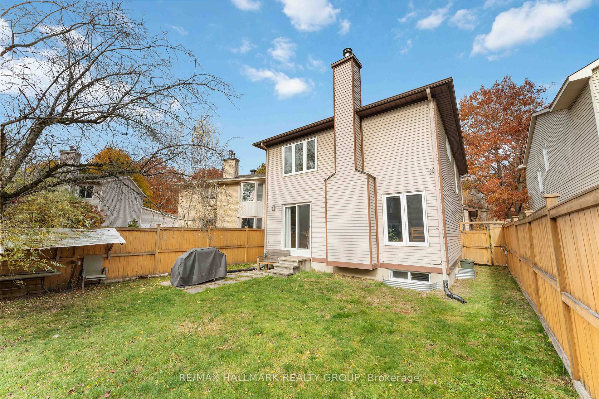 Photo 26 of 1655 Des Broussailles Terrace, Ottawa, Chapel Hill — HOMEH