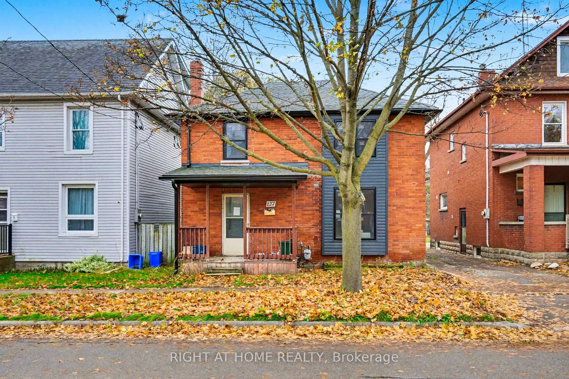 Photo 2 of 127 Elgin Street E, Oshawa, O'Neill — HOMEH