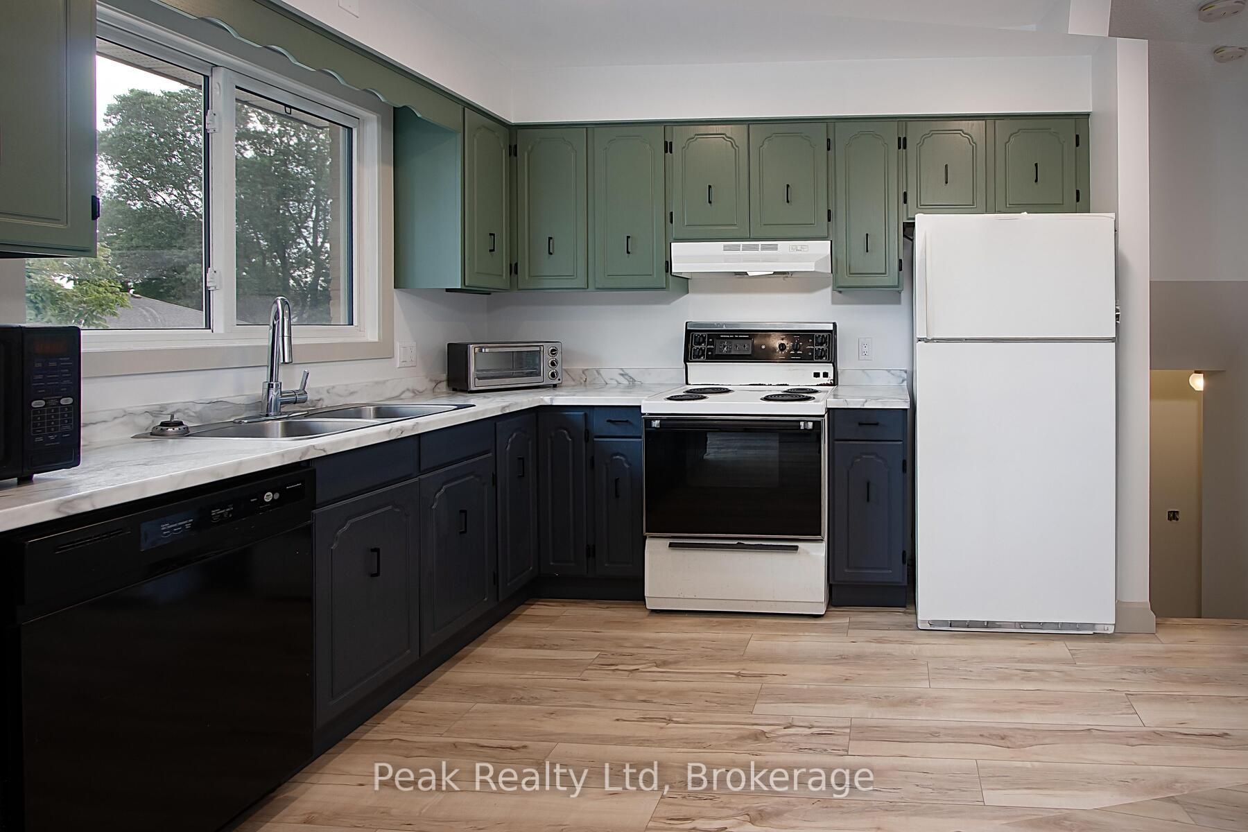 Photo 12 of 765 John Street W, North Perth, Listowel — HOMEH