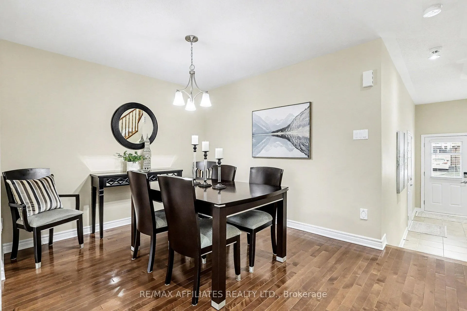 Photo 8 of 876 Ashenvale Way, Ottawa, Avalon East — HOMEH