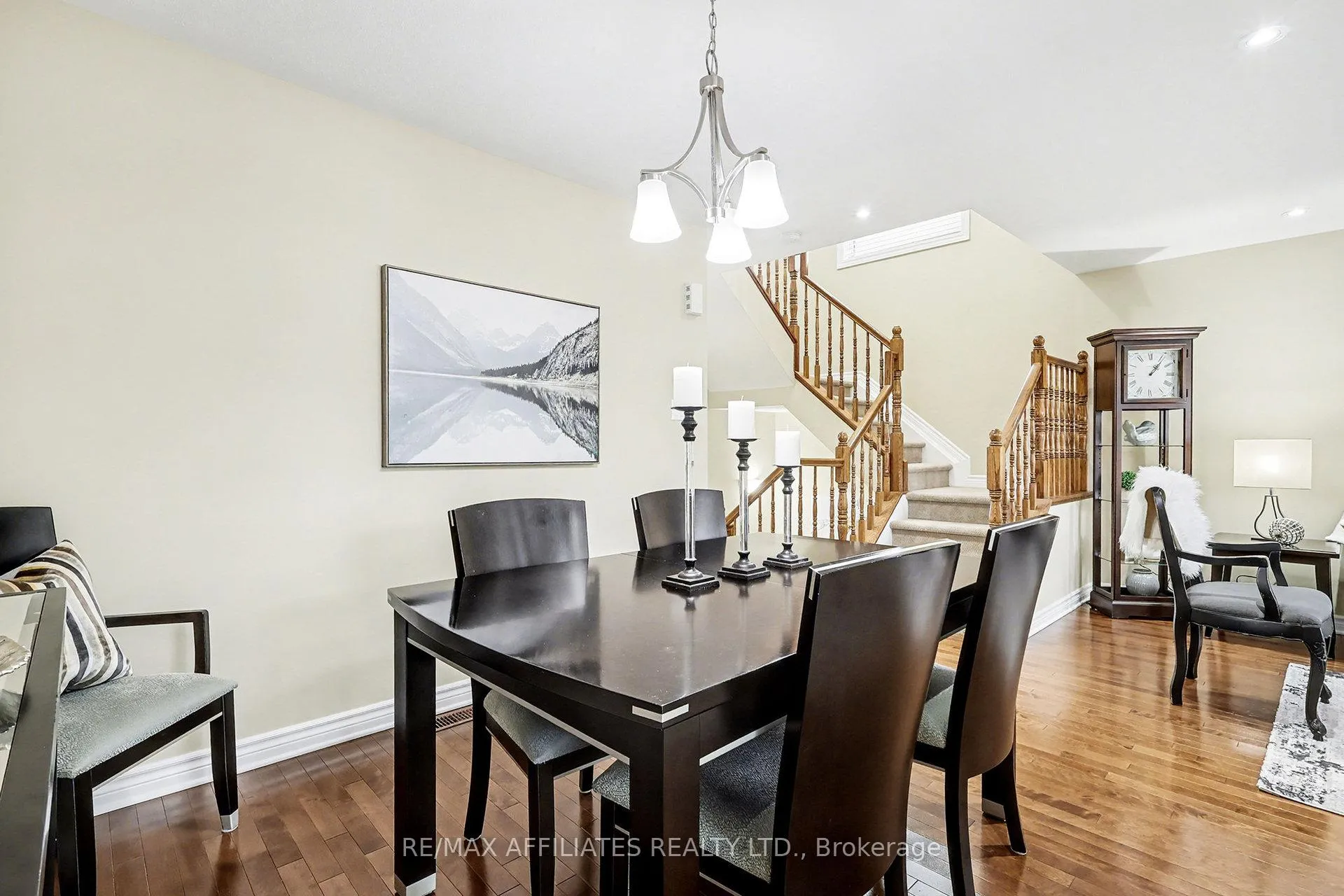 Photo 10 of 876 Ashenvale Way, Ottawa, Avalon East — HOMEH