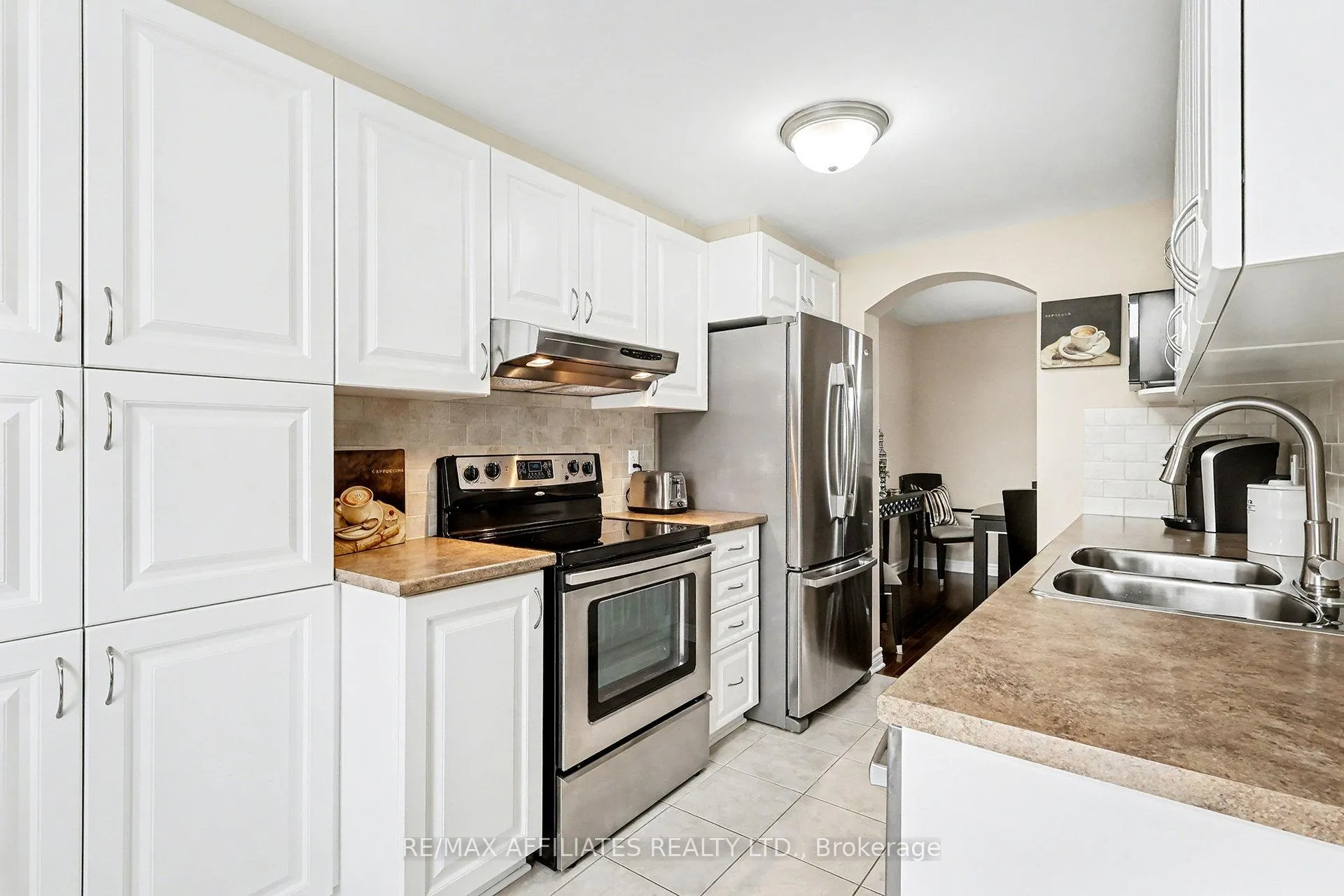 Photo 14 of 876 Ashenvale Way, Ottawa, Avalon East — HOMEH